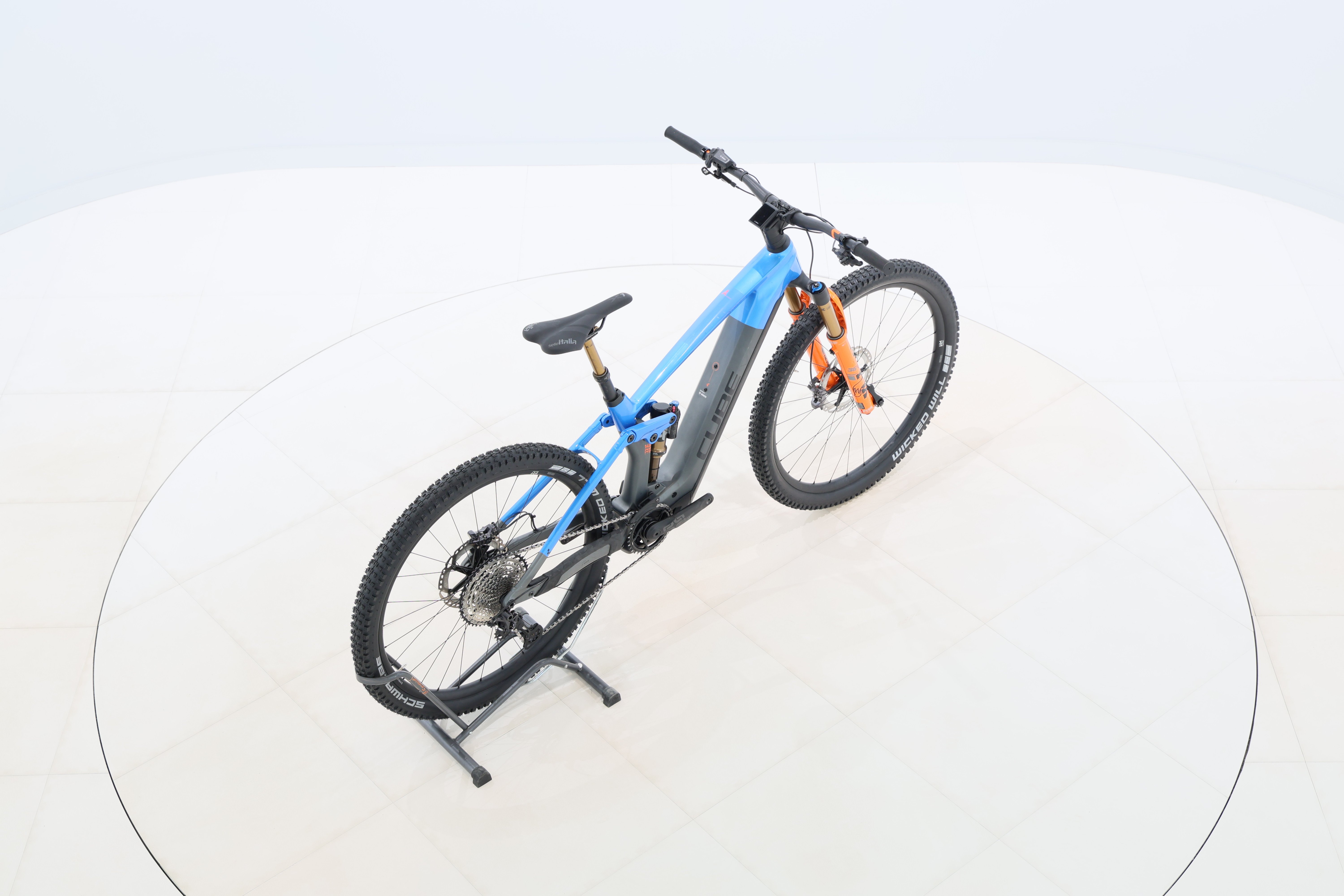 0b64741b-67da-4e3b-bfc0-b1fbe572d8f1