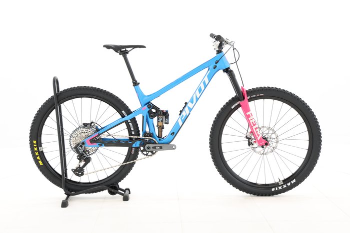 Pivot Switchblade Custom 2023