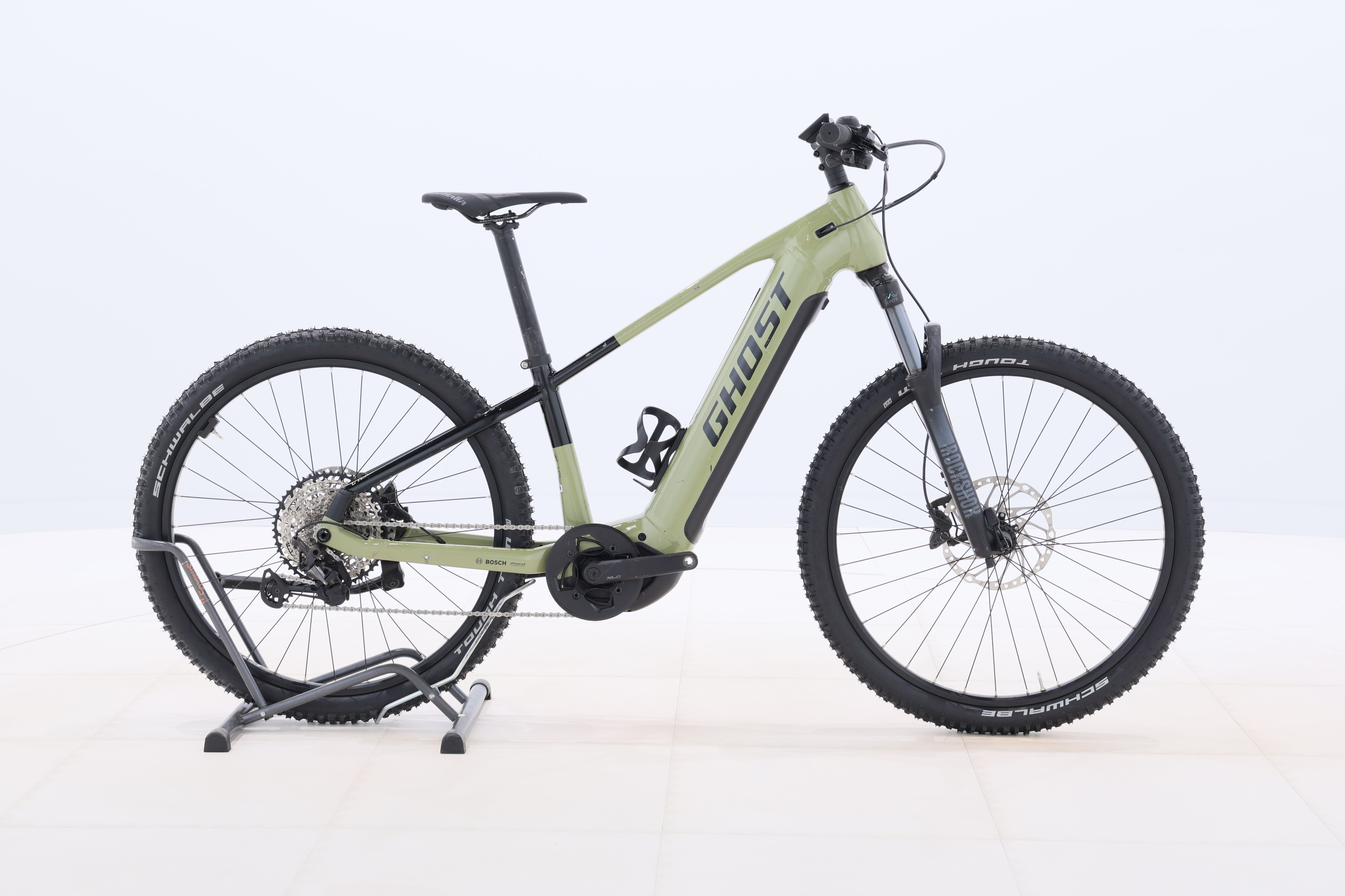 b4952933-31c4-42d2-84f6-530cc37c4403