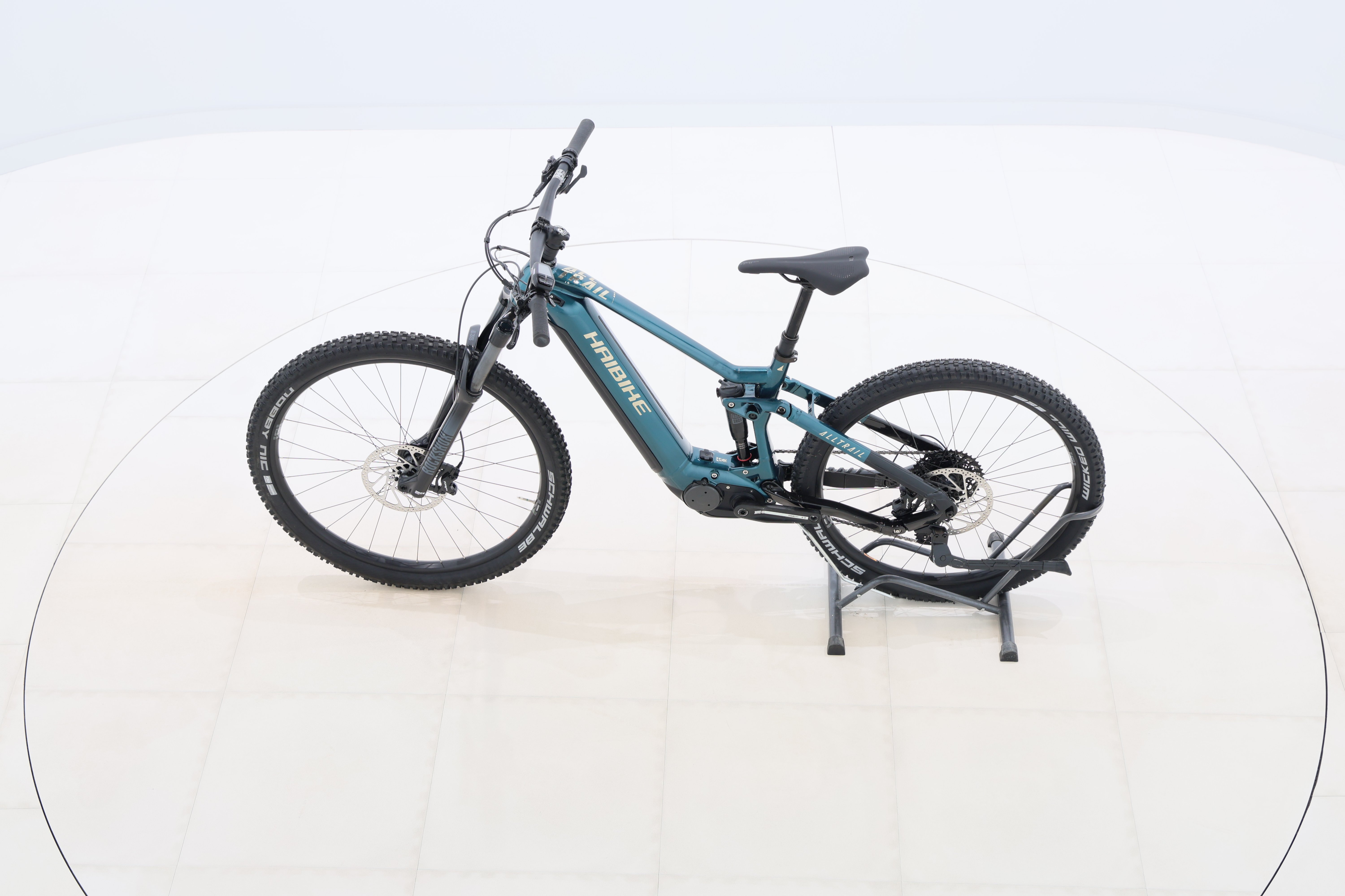 ce7abdf5-b2a6-46e8-94d2-2b7245aa66c1