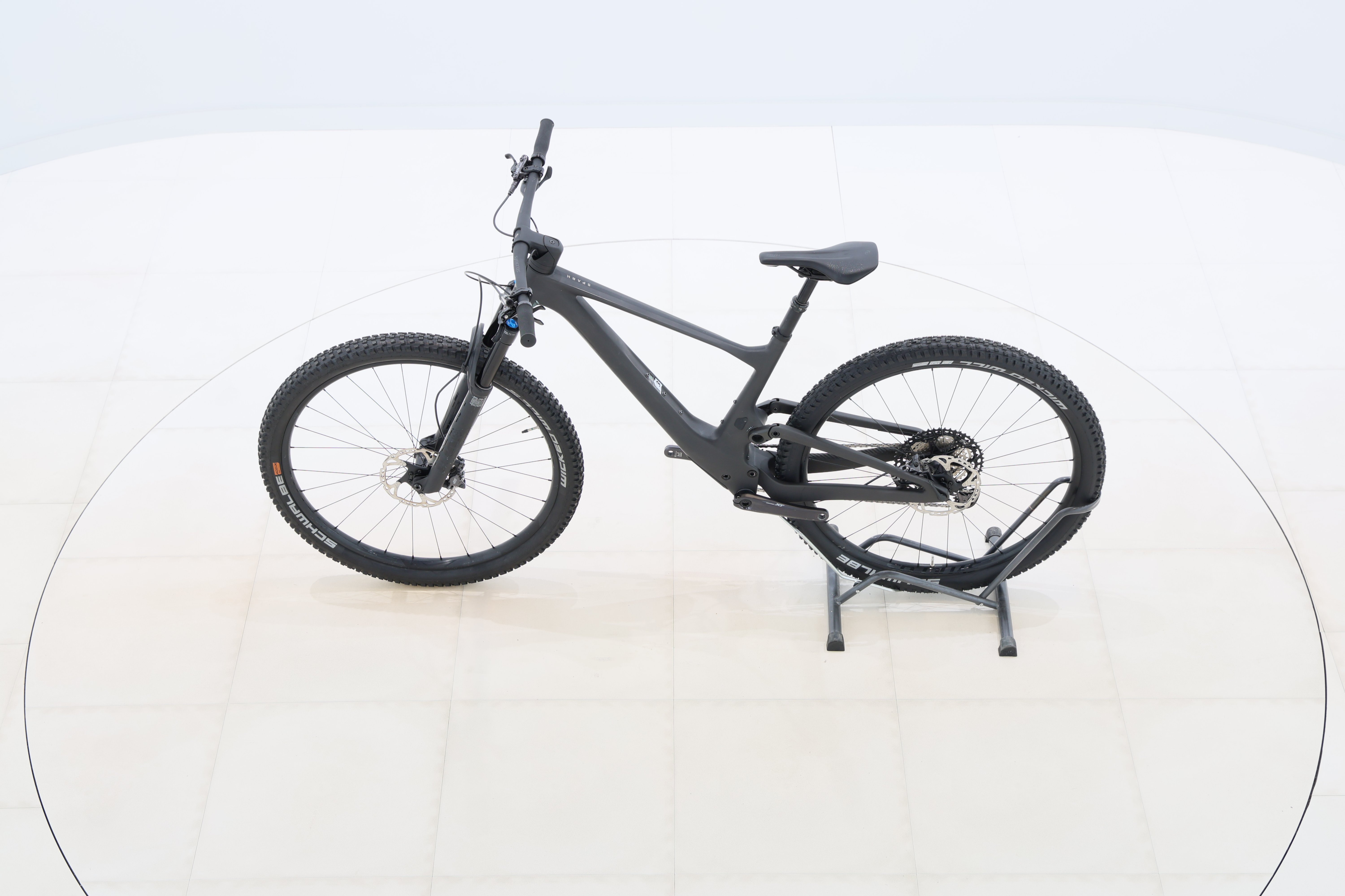 c035e1c7-5a40-4f8b-ac5f-83f23eaef570