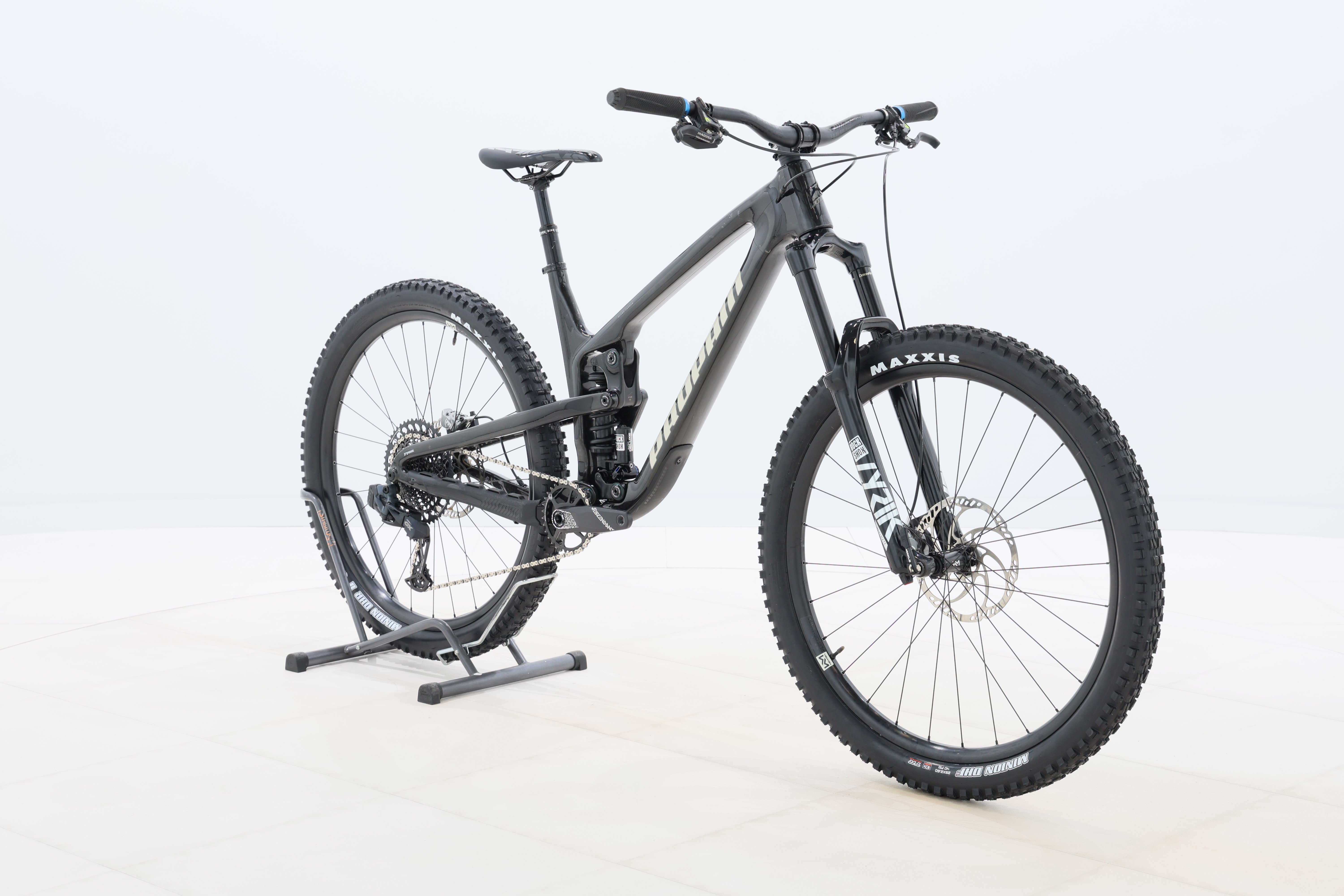 d06e3209-7d03-4c27-9bc9-8682f22fc76e