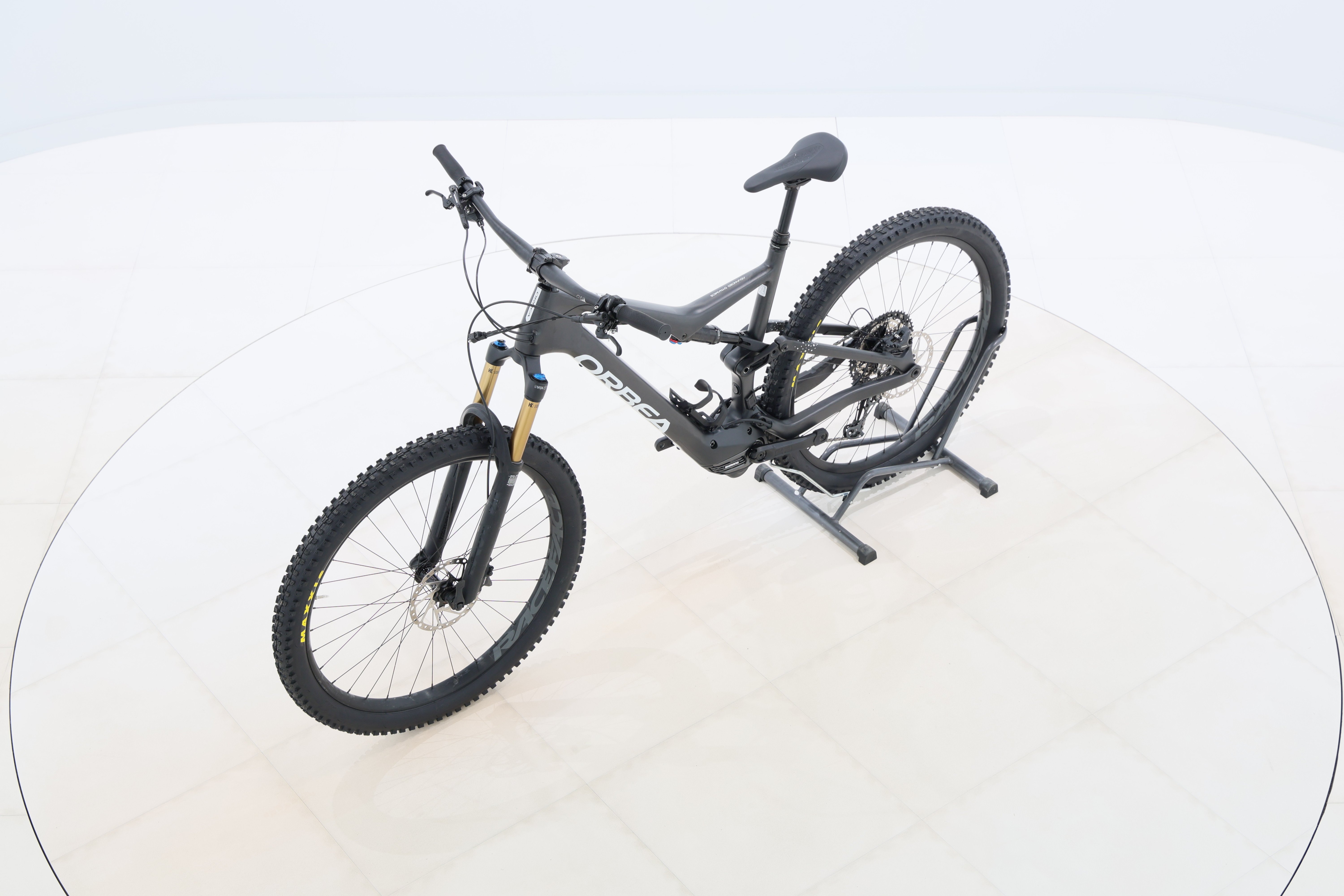 eab762ba-ebe0-484a-8c47-f775c89391b0