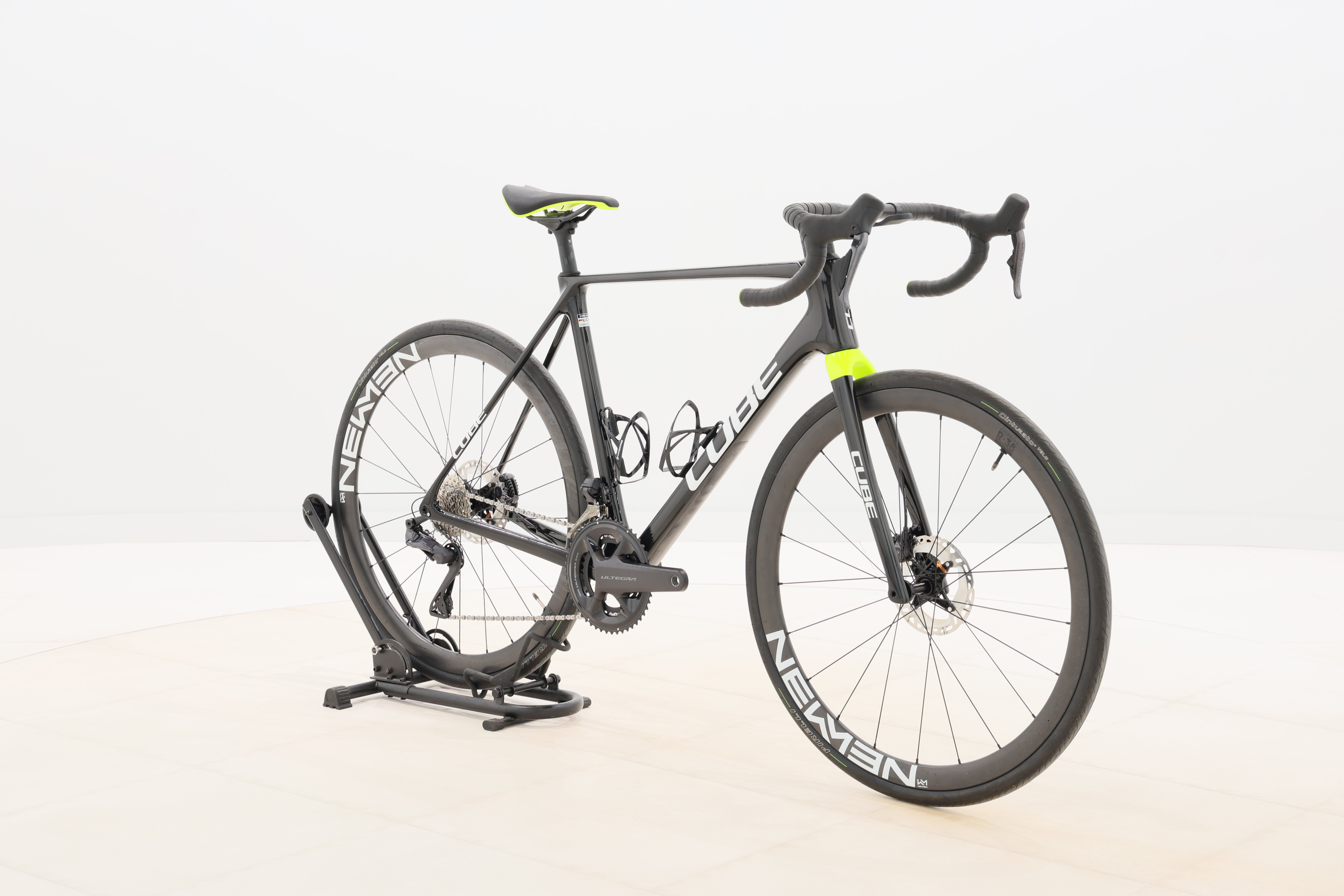 bdb99430-be3b-45a3-ad2c-d8baae6c3362