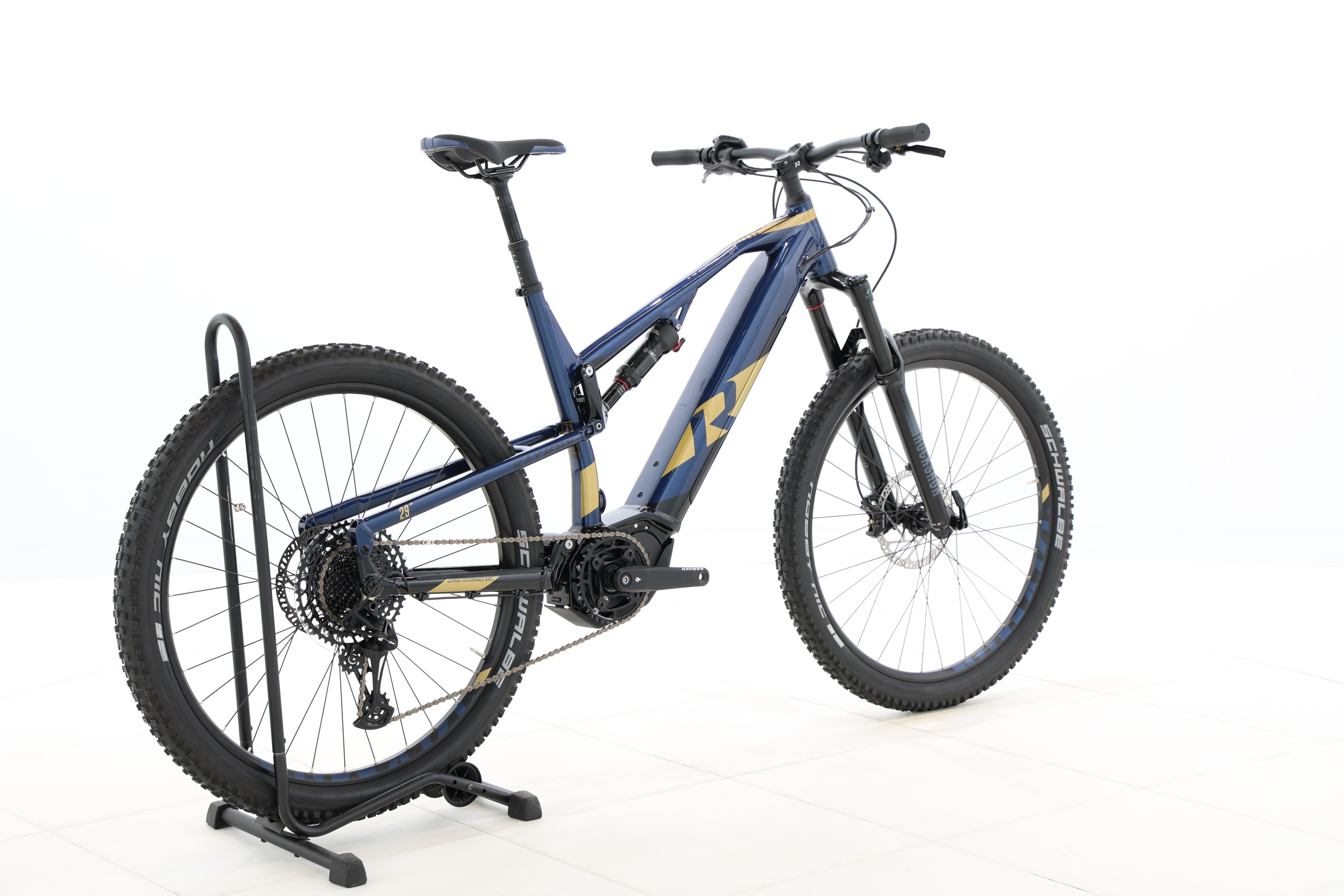 6a53c7e8-c734-433b-bf78-dc91fba9f935