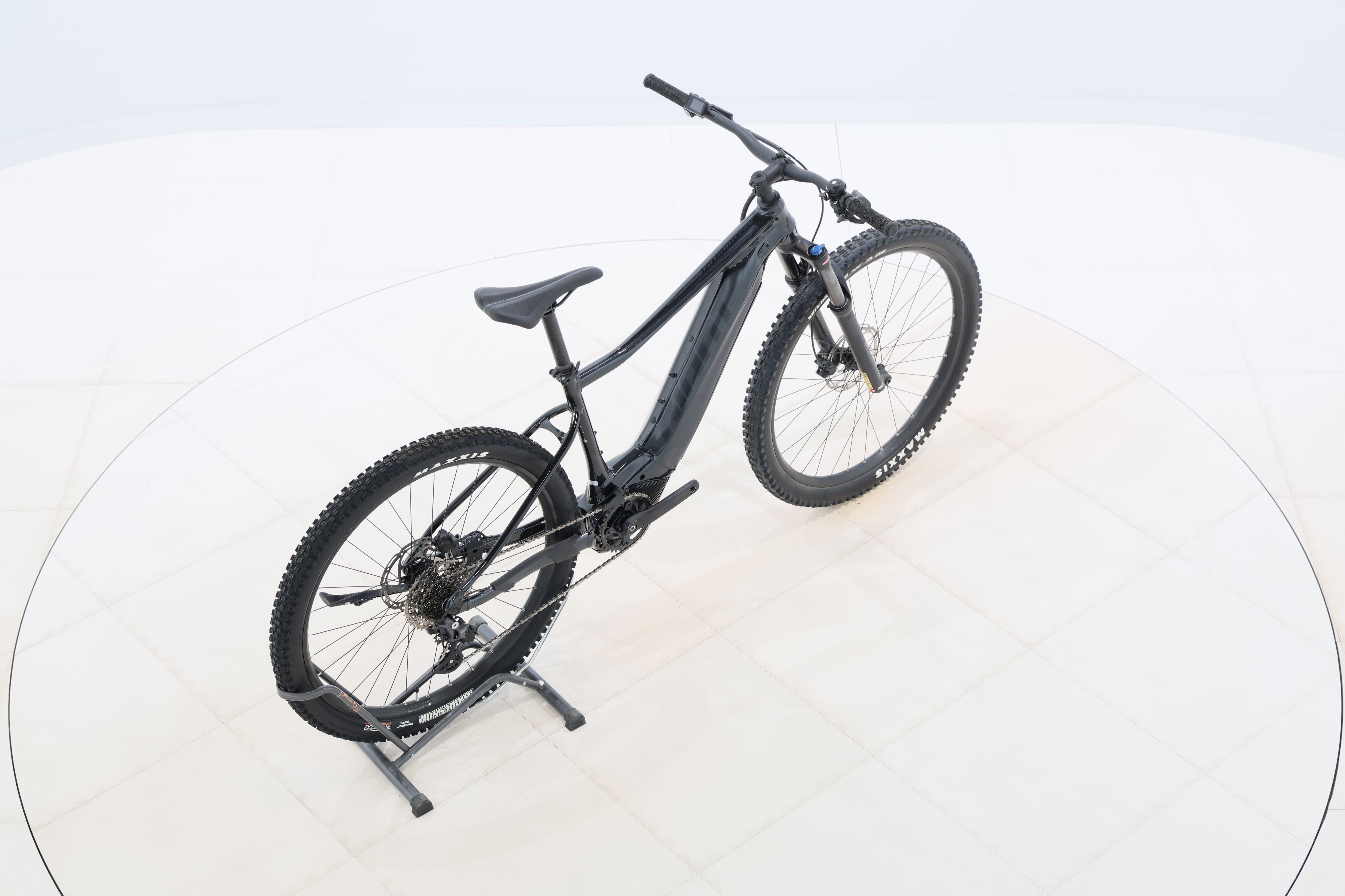 e27130dc-c993-4dc1-8a01-6be5cfa049a5