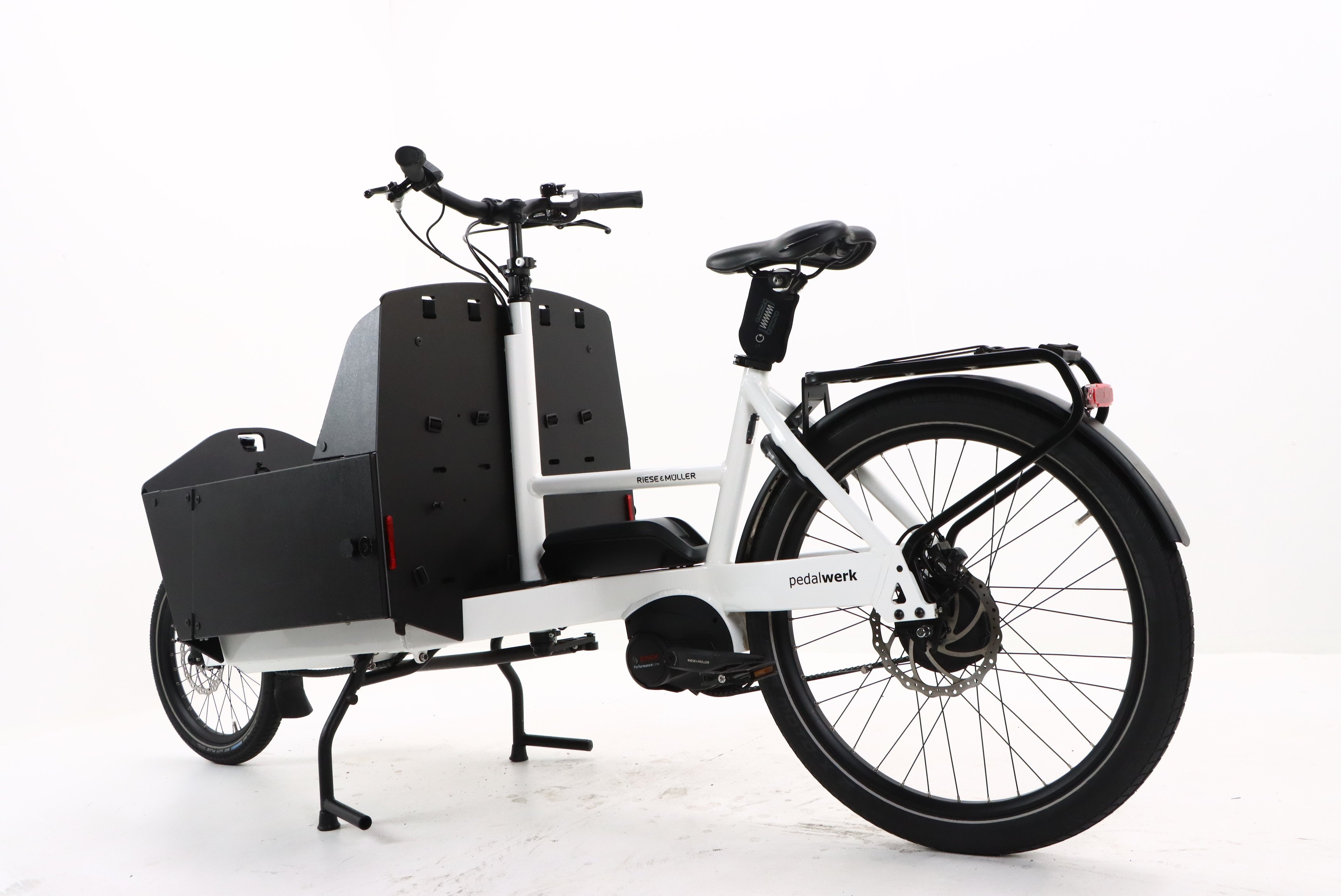 c4408be1-01e4-49a9-a483-eb0048d2b043