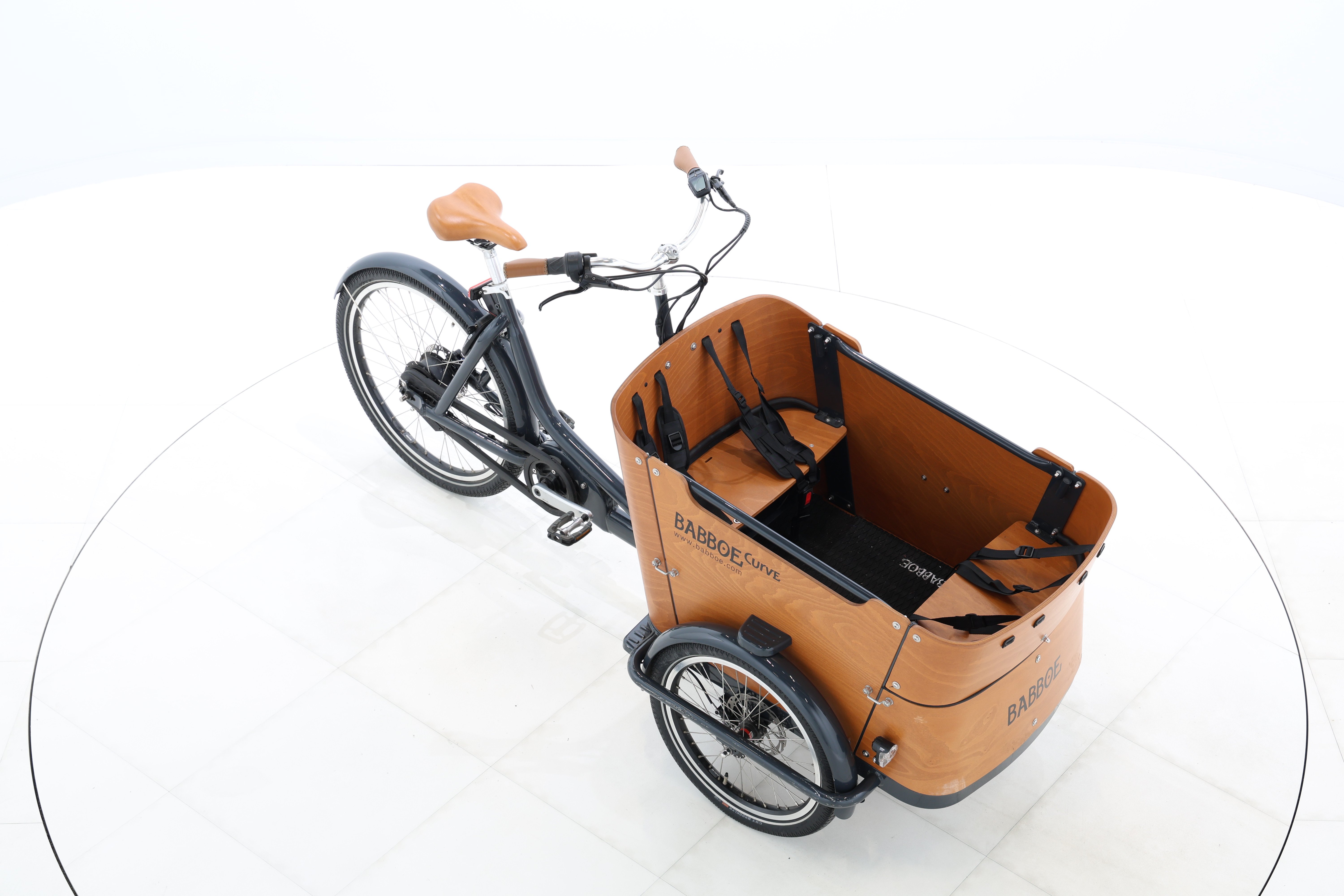 8e081421-0024-4ead-865c-0de5e6ffed61