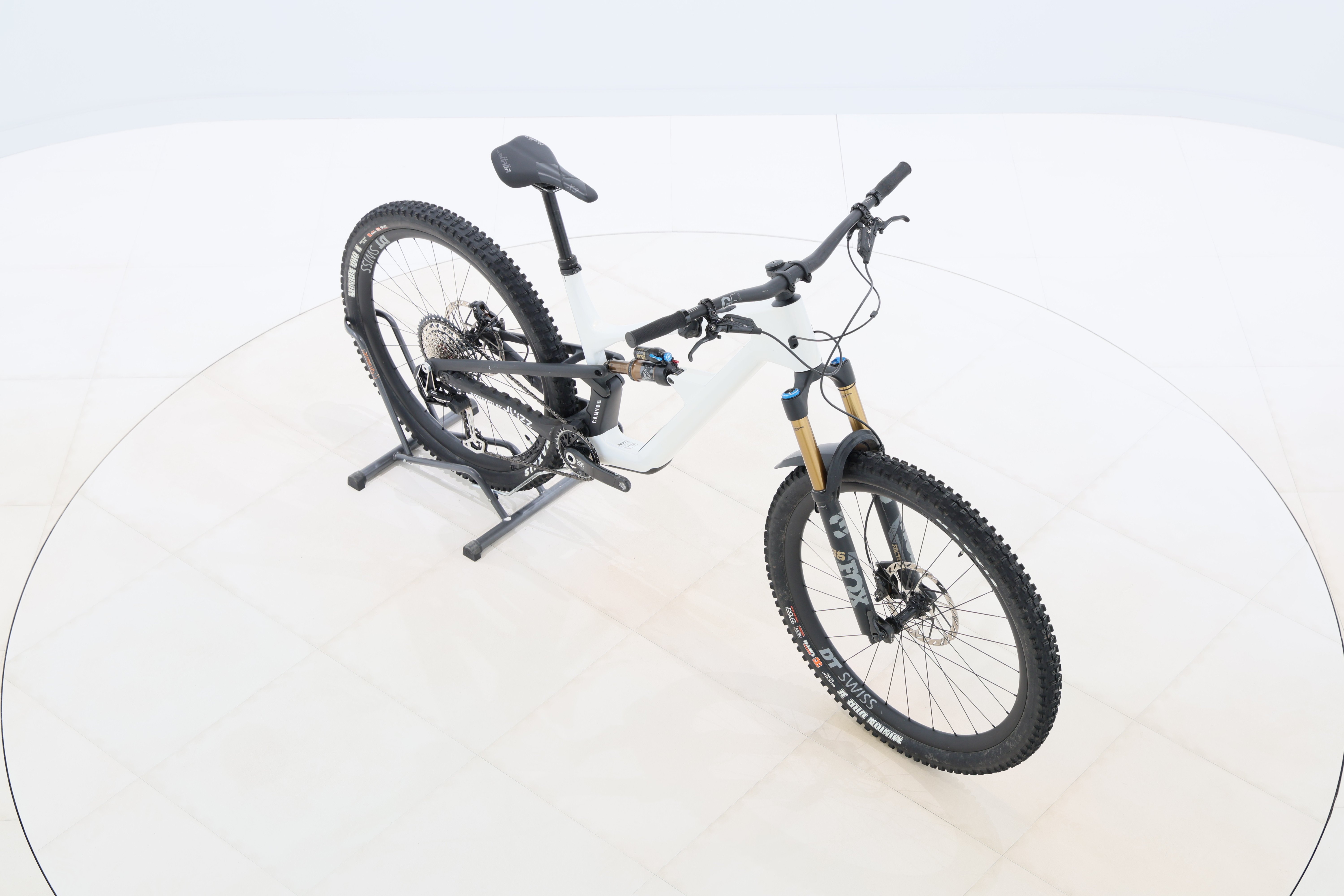 a83d1dd9-0782-444e-b3be-fcb45b73e485