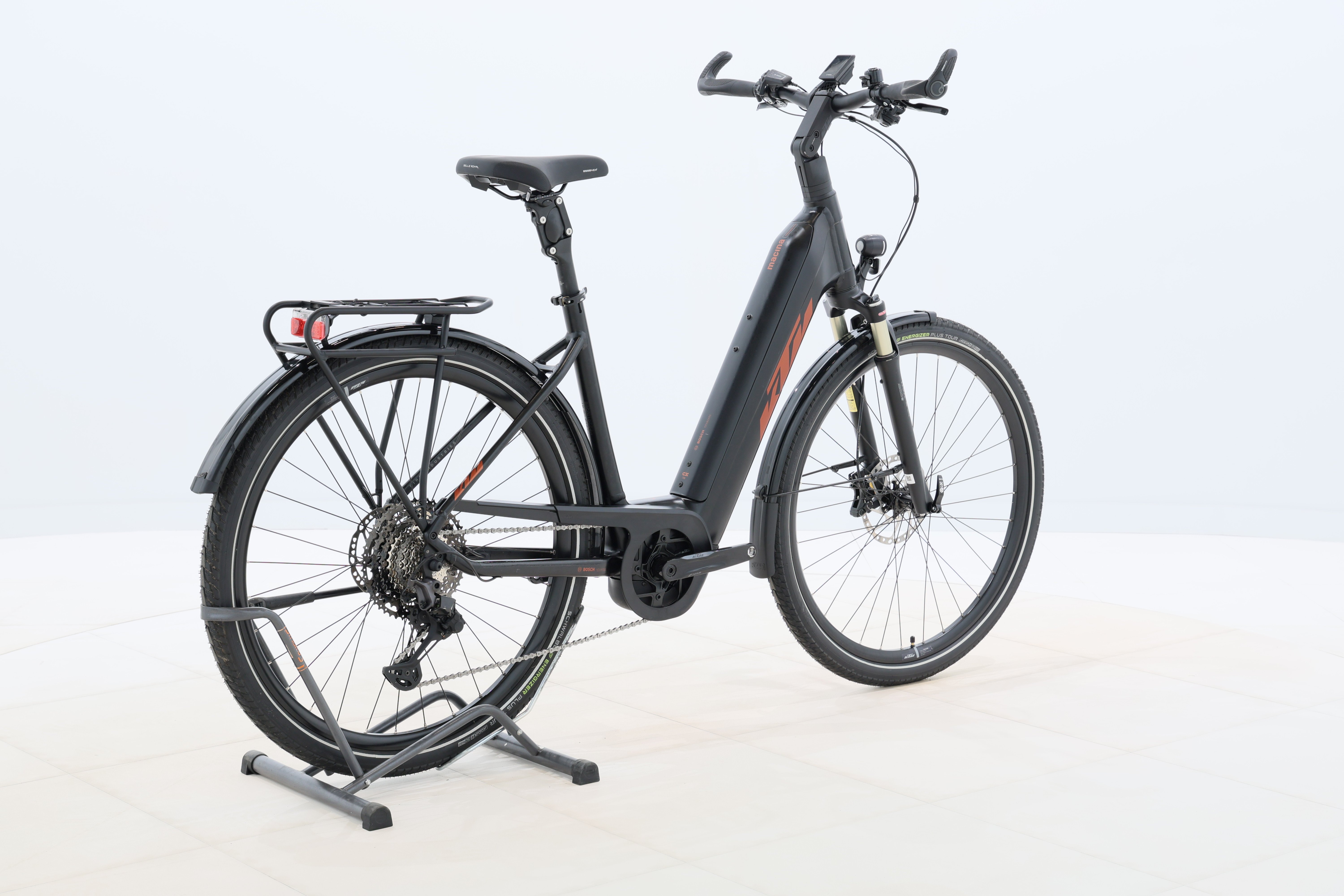 fe216e4d-e1b6-4a60-b6f8-ed06bf127fcc