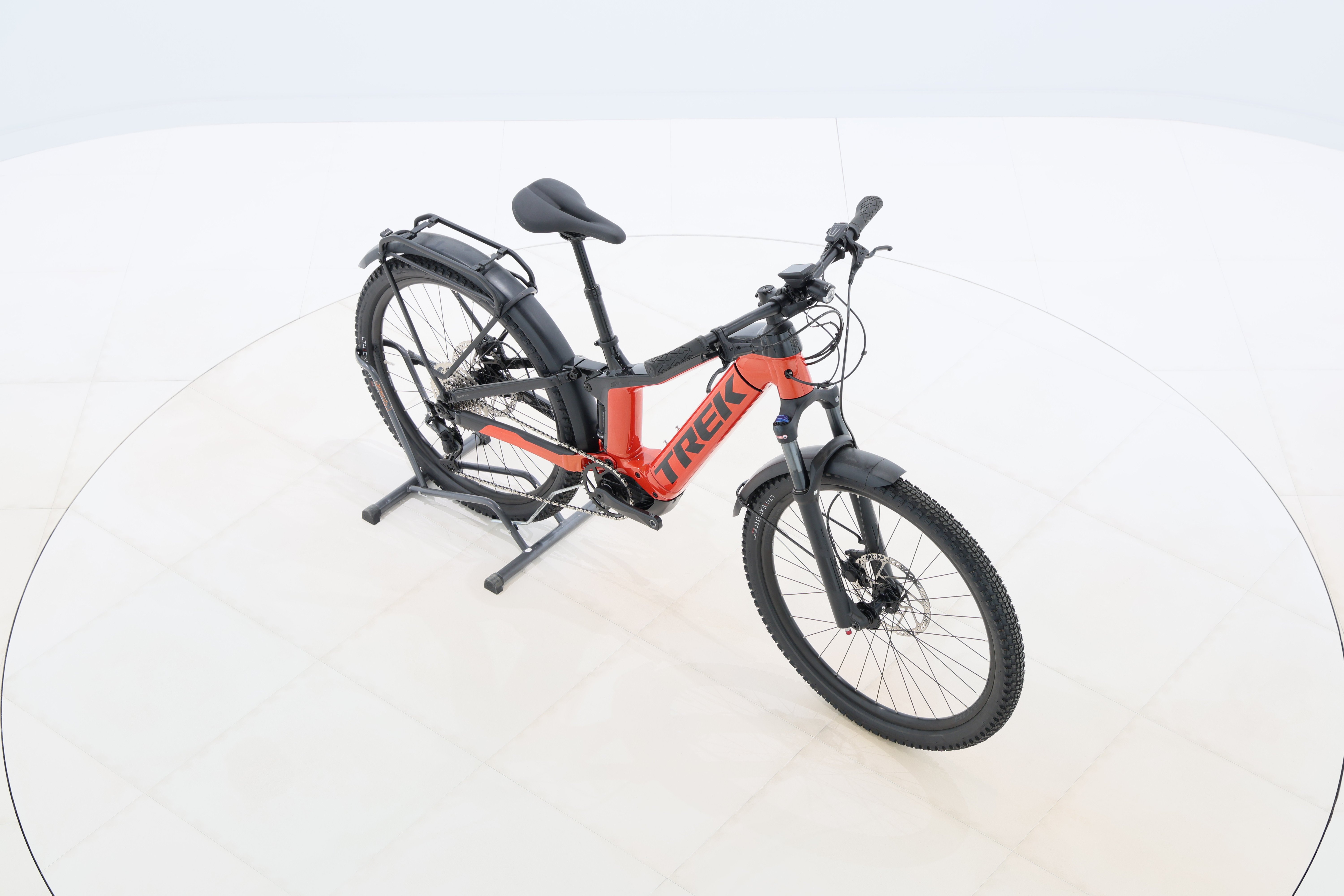 00b67314-f79e-45e6-8d8a-8dfb6e66e5ed