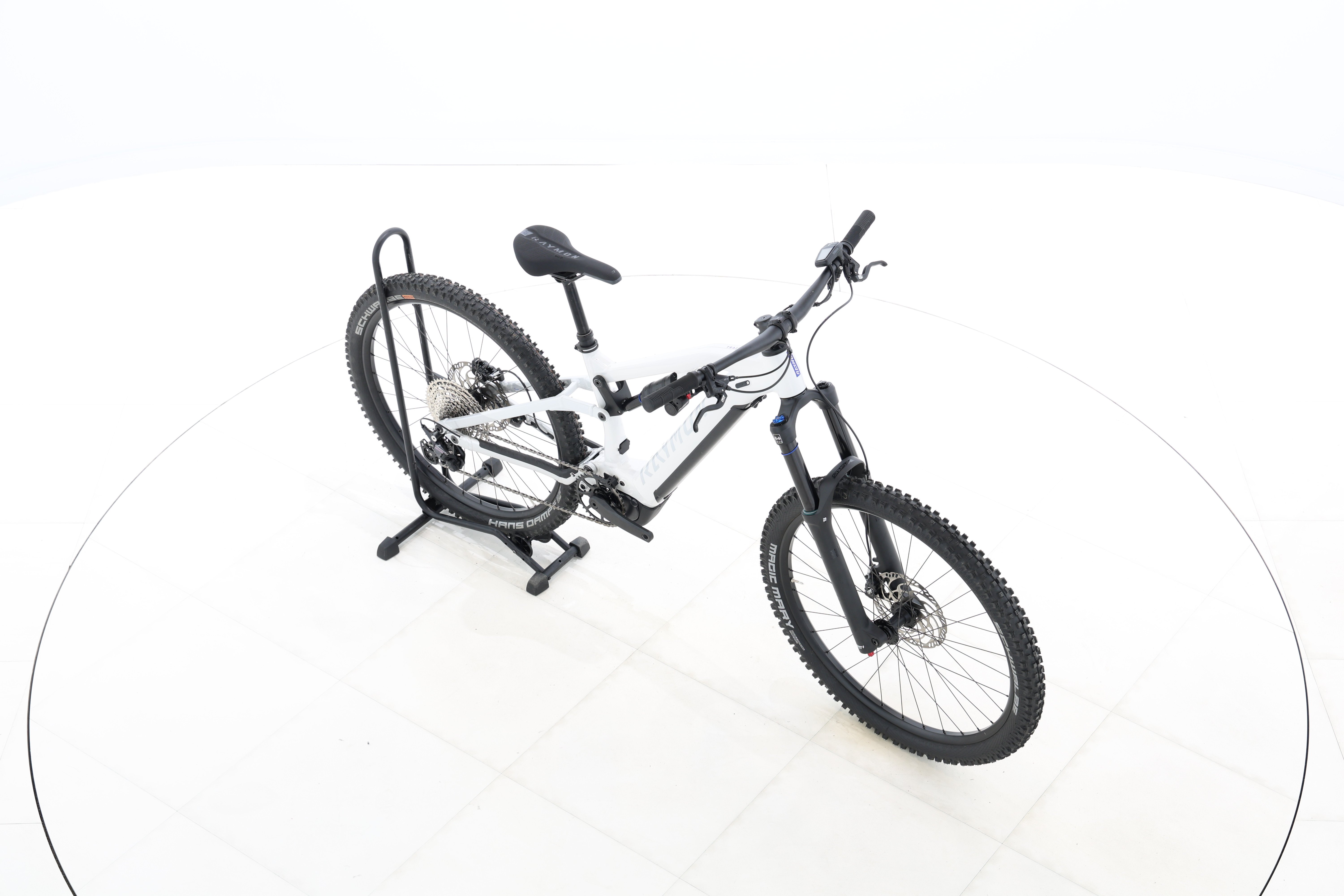 3d698cf0-f09f-467f-8a2b-453aac3c215d