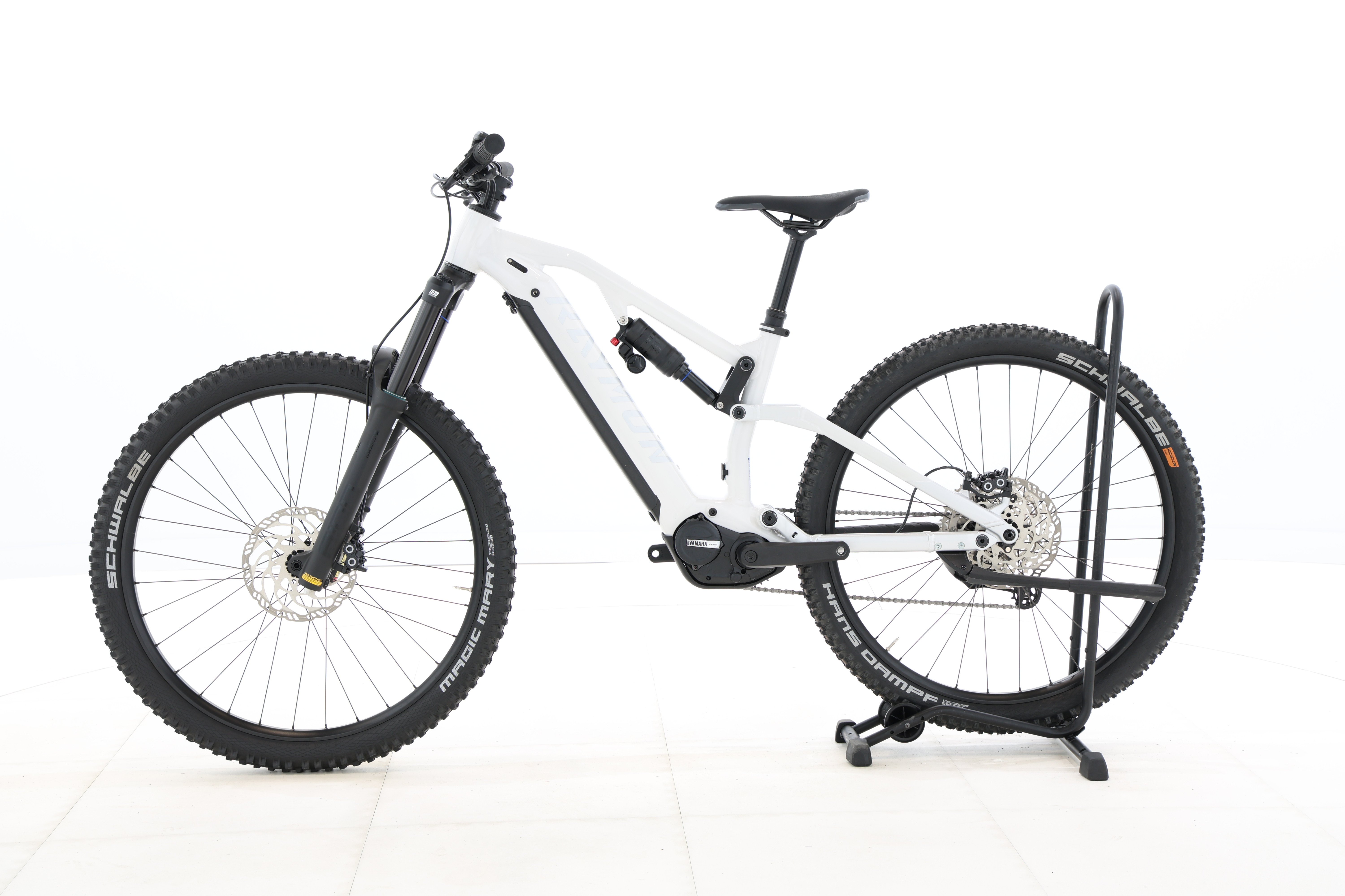 3d698cf0-f09f-467f-8a2b-453aac3c215d