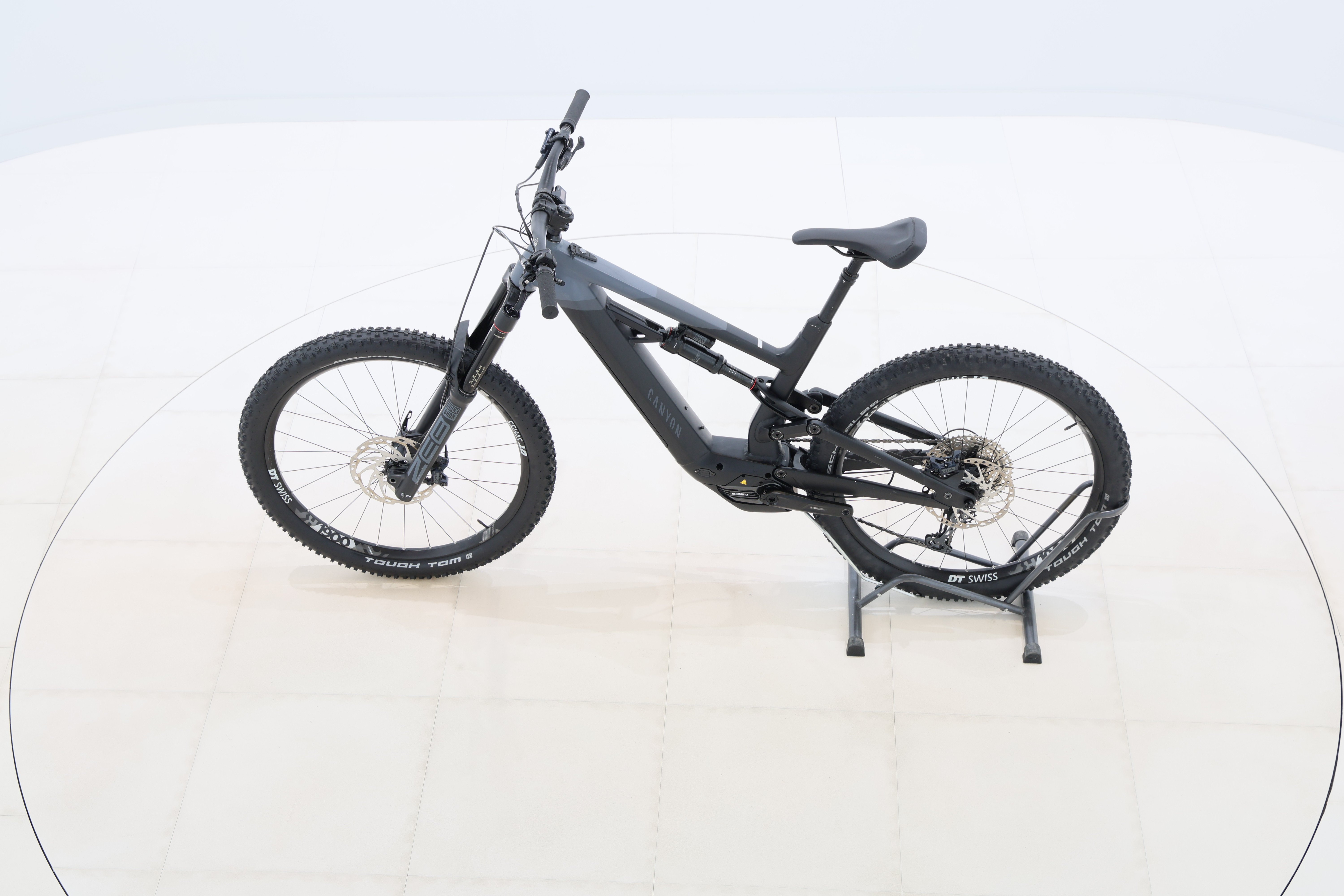 16dbec28-5b73-41fb-9316-921e46f752c4