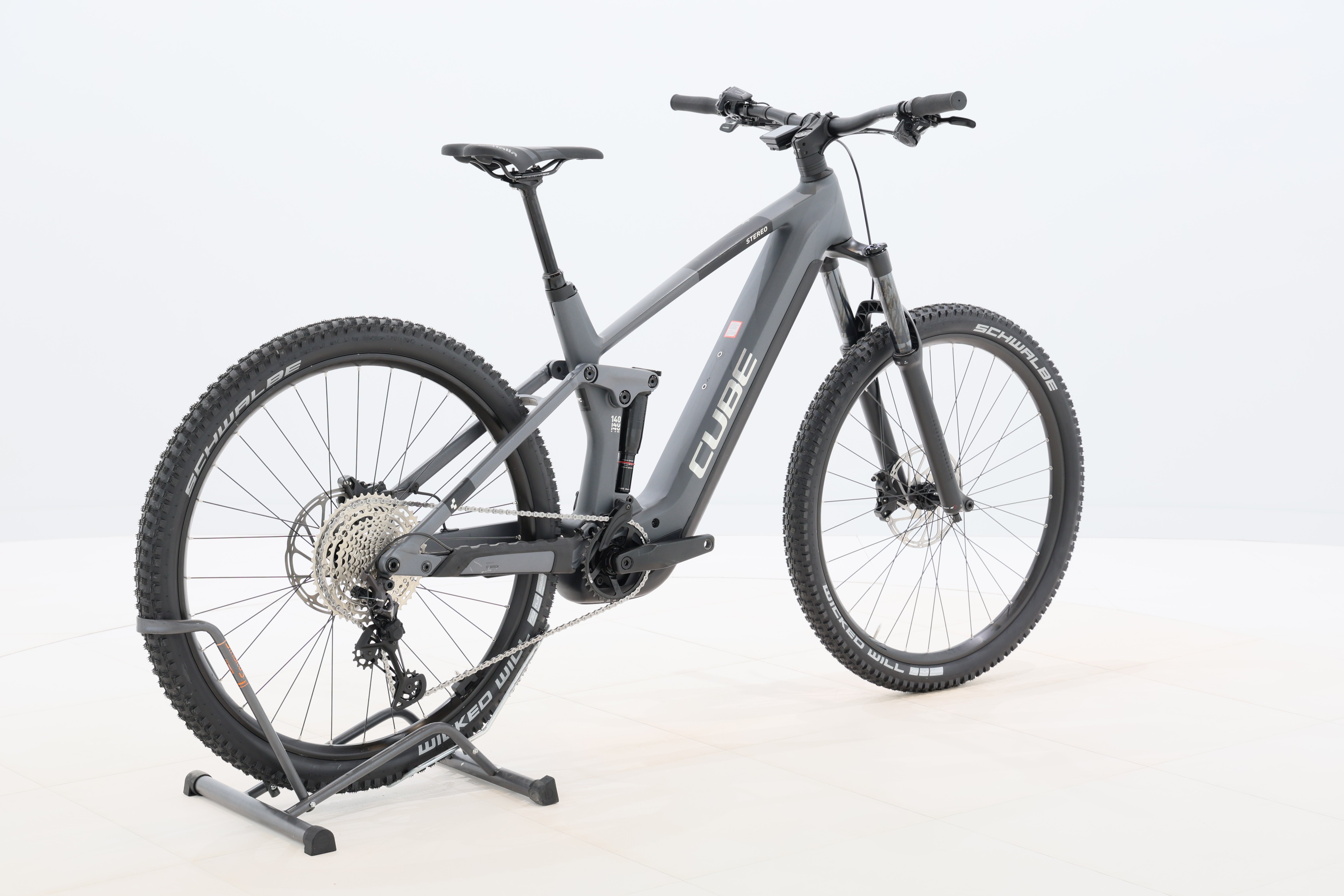 04d7aad7-dc72-4dfd-9d5b-0f04531af960