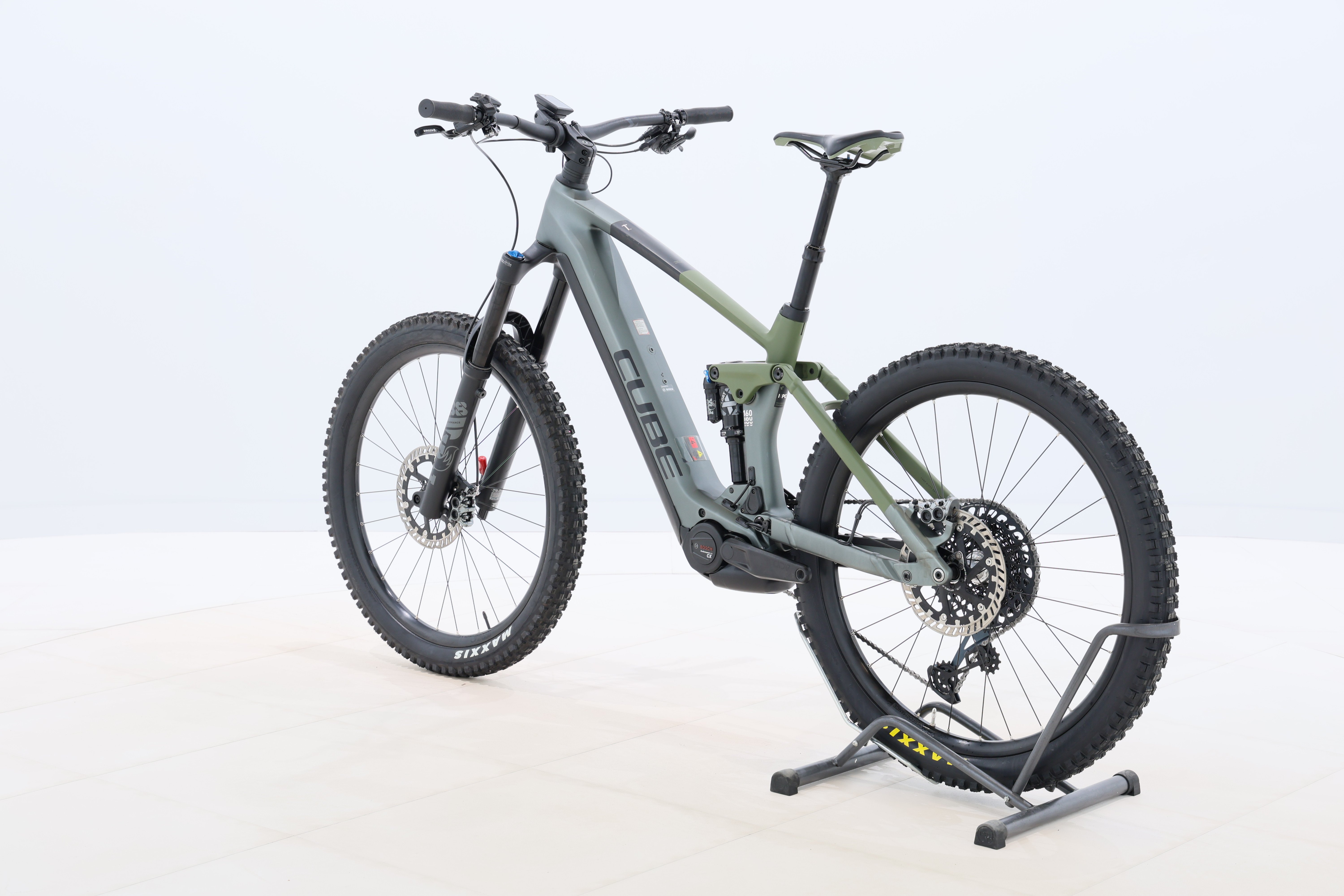 0471e261-712c-46dd-97e4-cde69b6ba56b