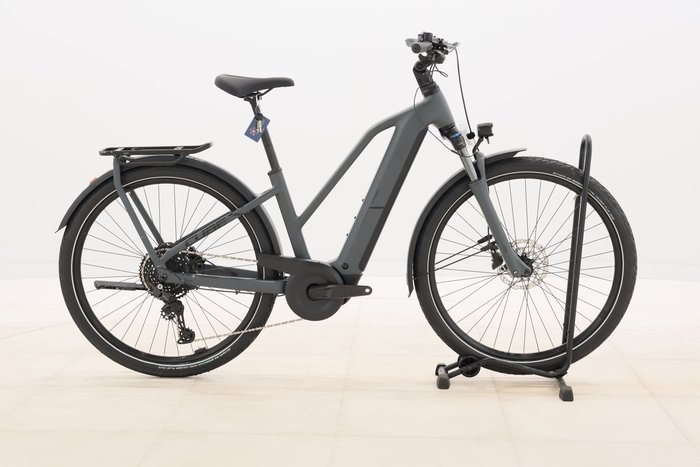 Cube Kathmandu Hybrid ONE 800 2025