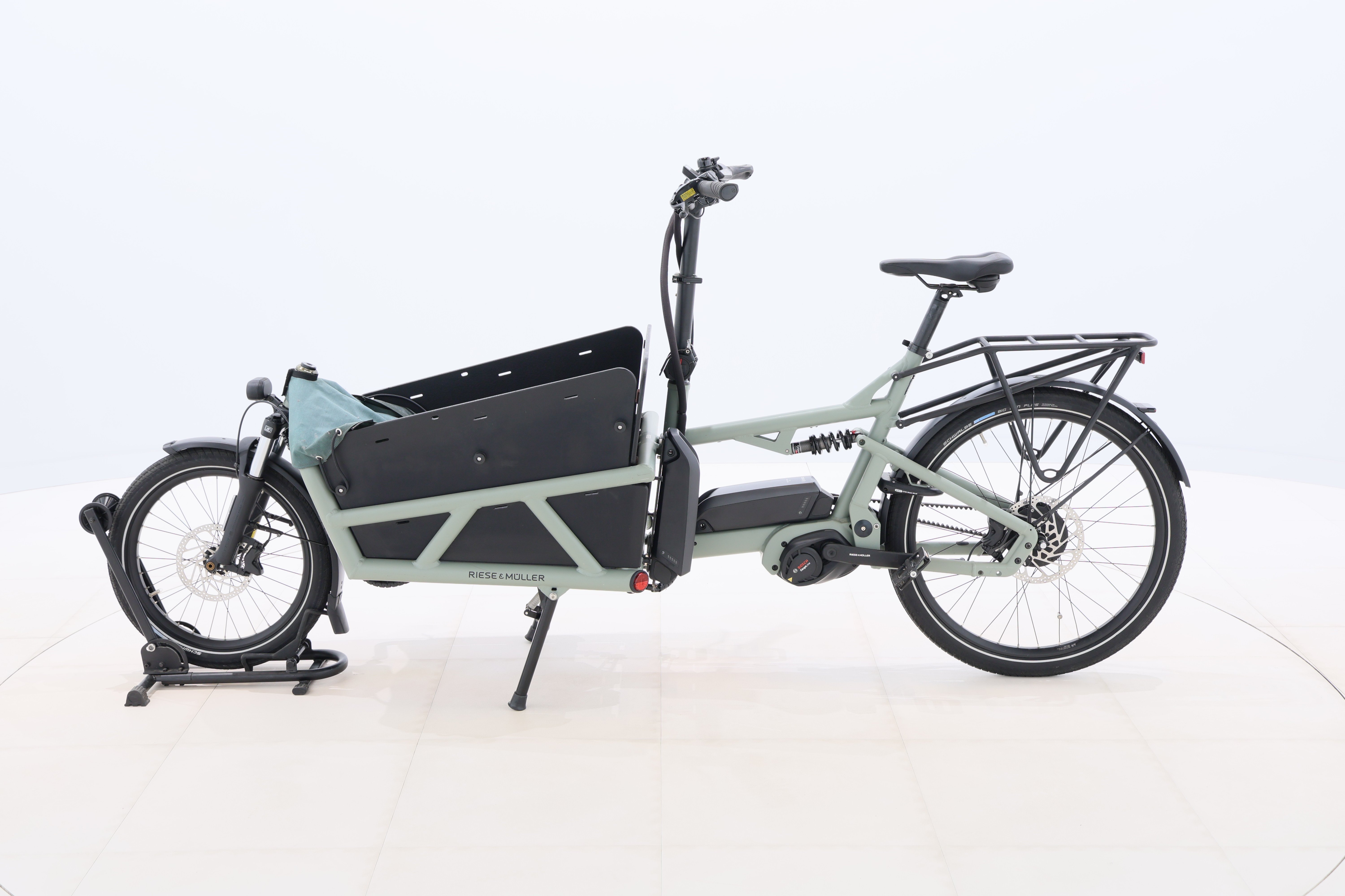 f1eef5a6-10c8-4425-9a5d-87e727683c61