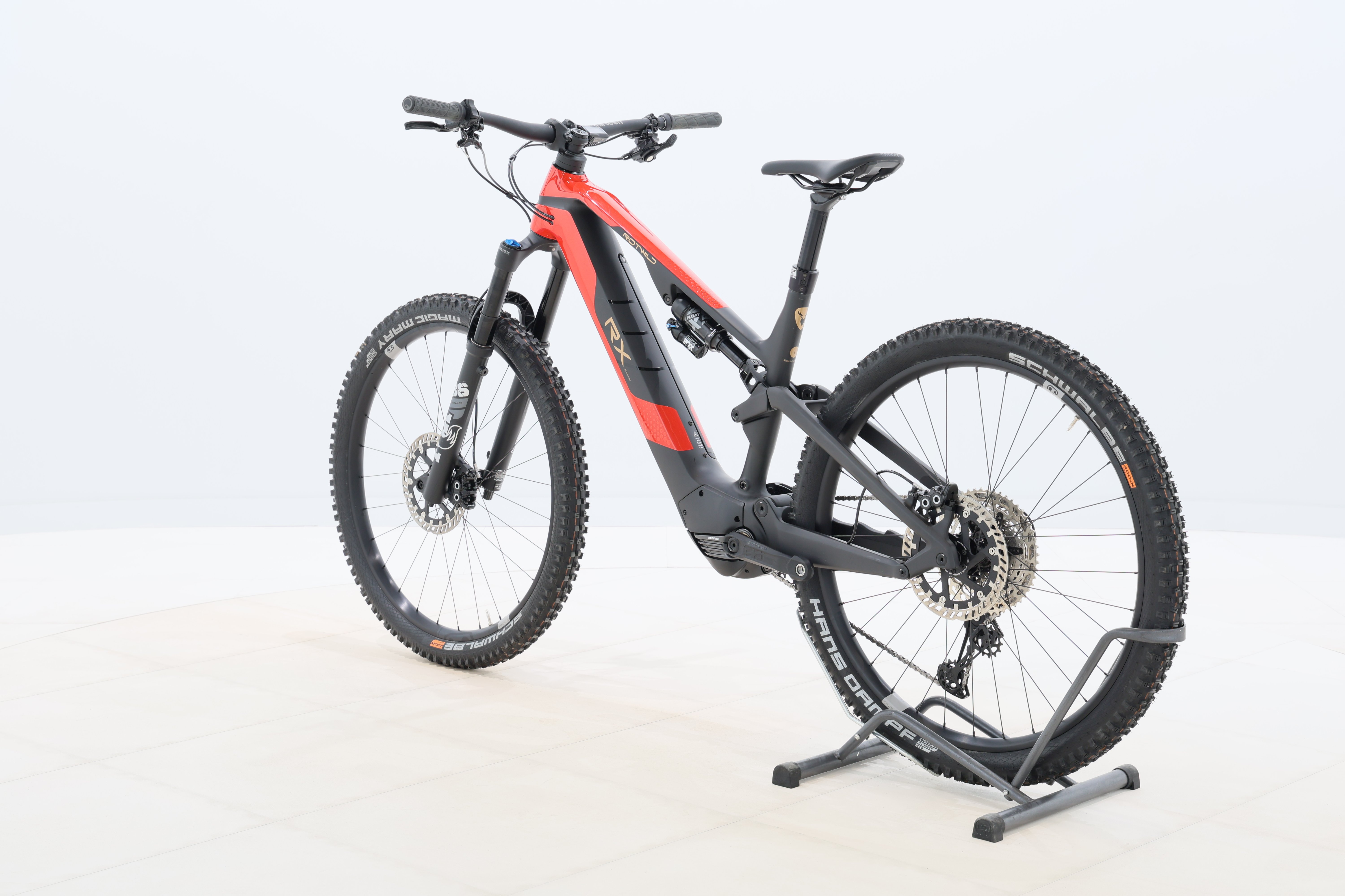 f1ad3b28-7269-4557-8a11-90e0fd45913e