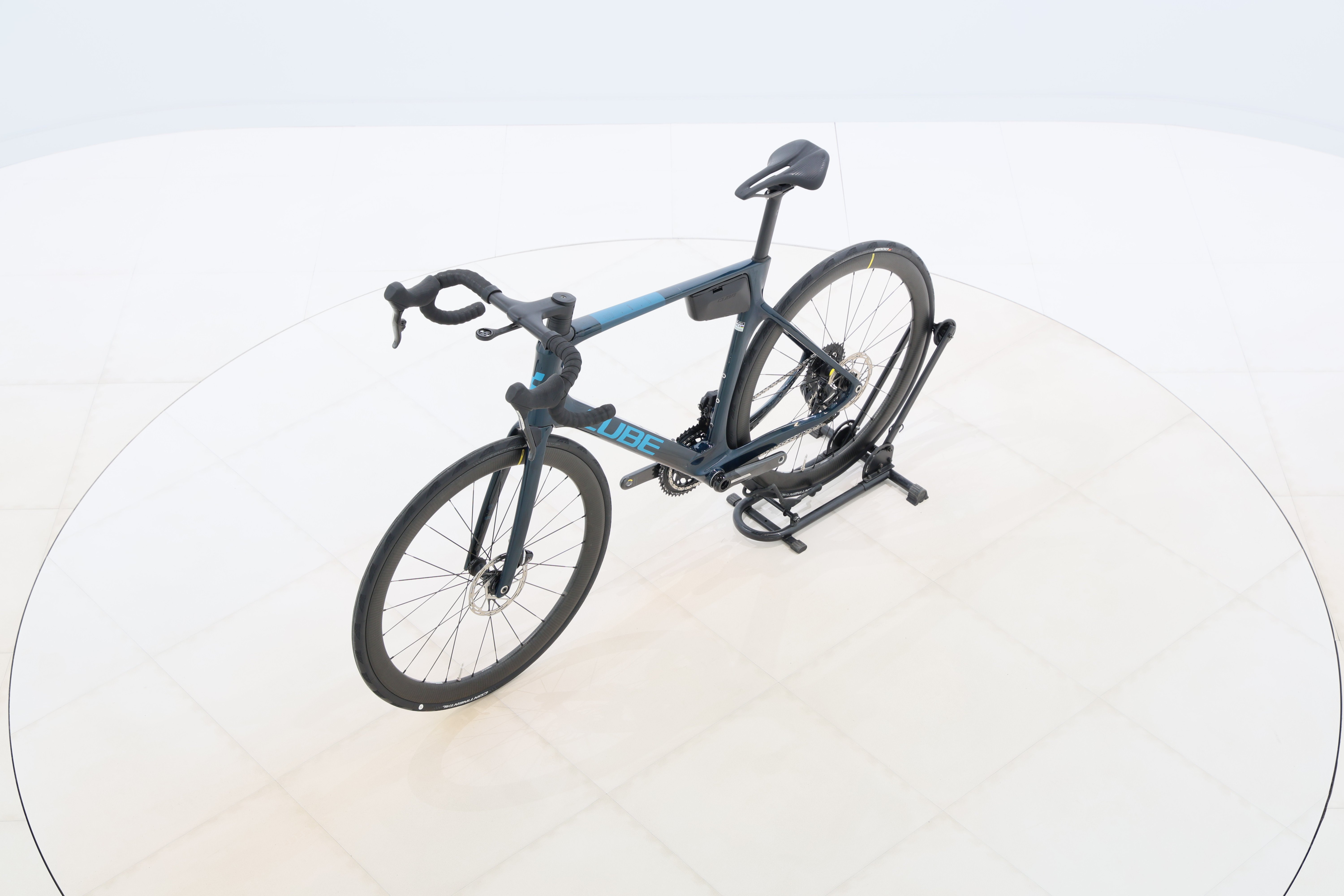 fb226b9c-0318-4bf2-92e3-4f1d94e1e701