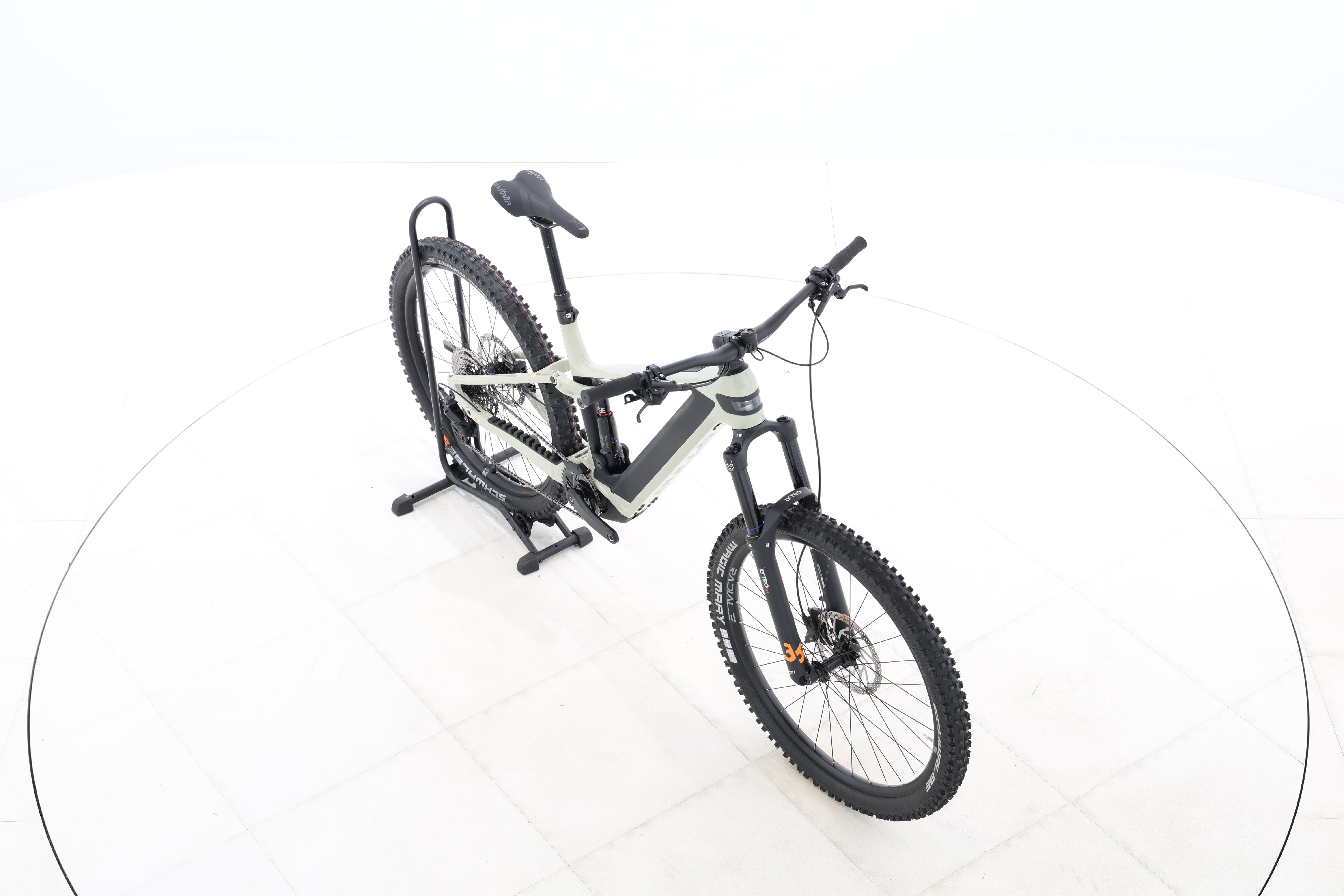 f794e81c-4daa-4d08-8fdd-1629c8274cd6