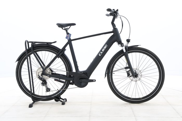 Cube Touring Hybrid Pro 625 2023