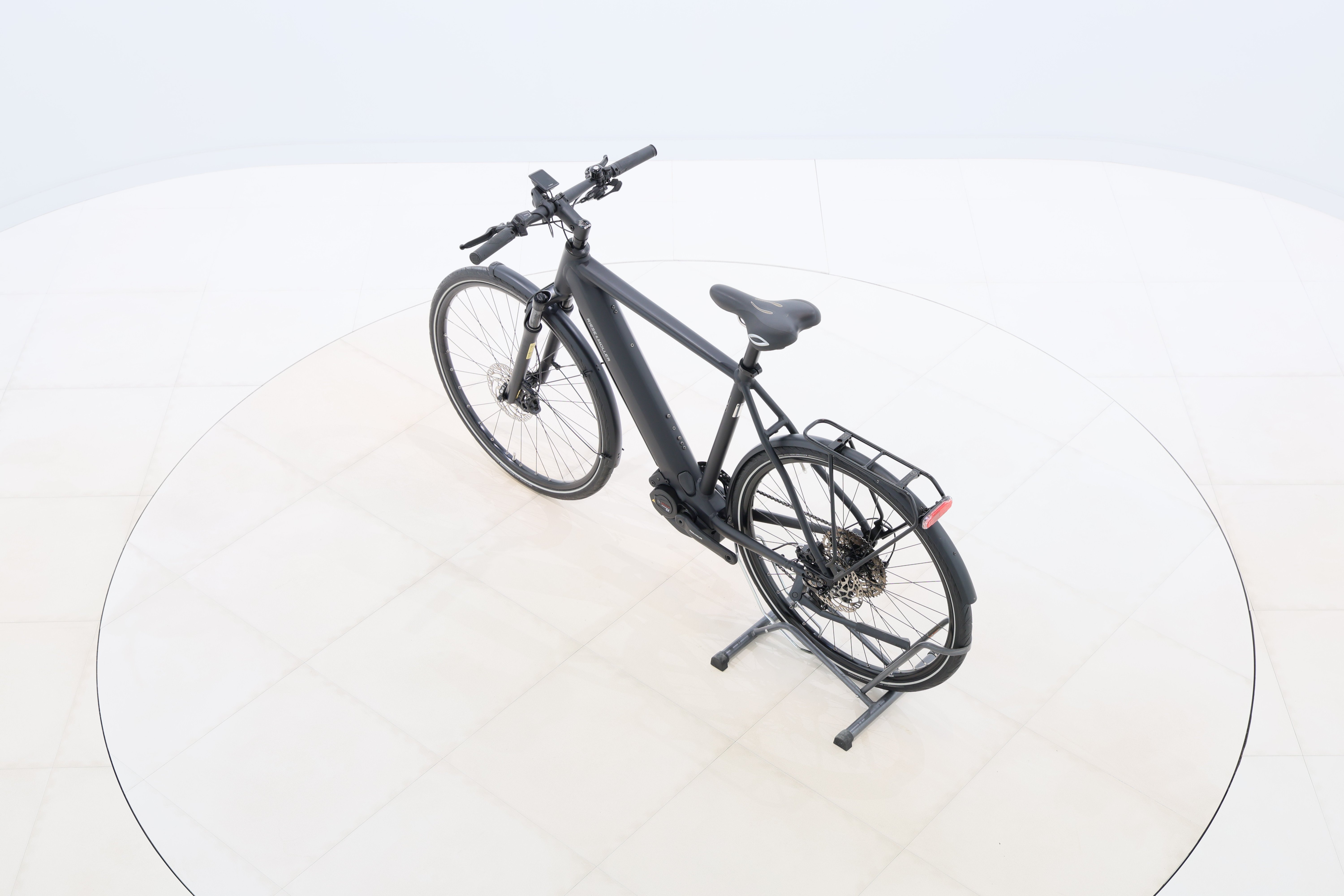 ab51e547-a6e3-4c3d-9e02-de204f636645