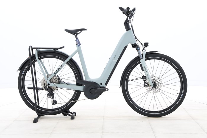 Cube KATHMANDU HYBRID EX 800 2025