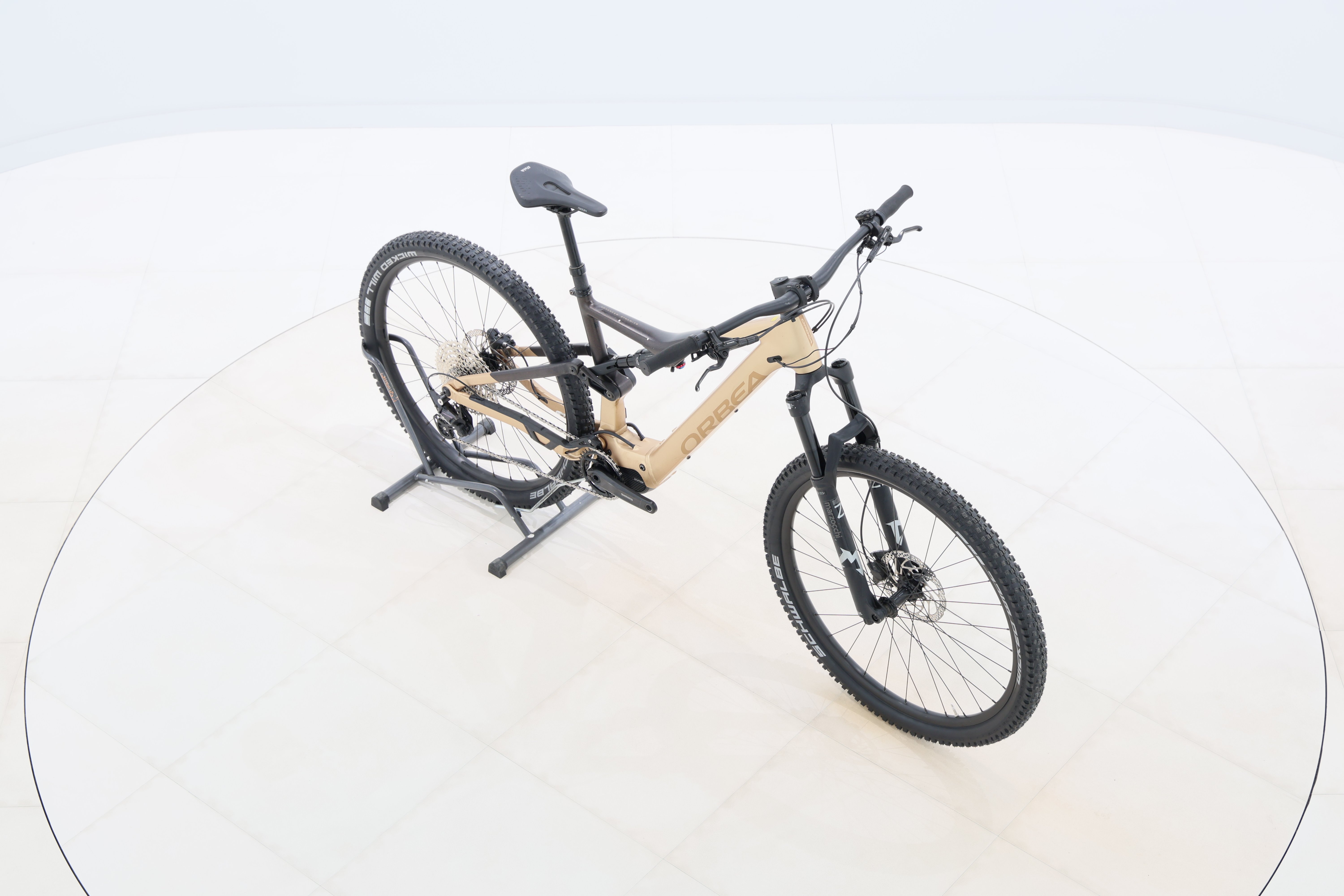 3ff12630-30a5-4f74-b5b4-a106c5285ac1