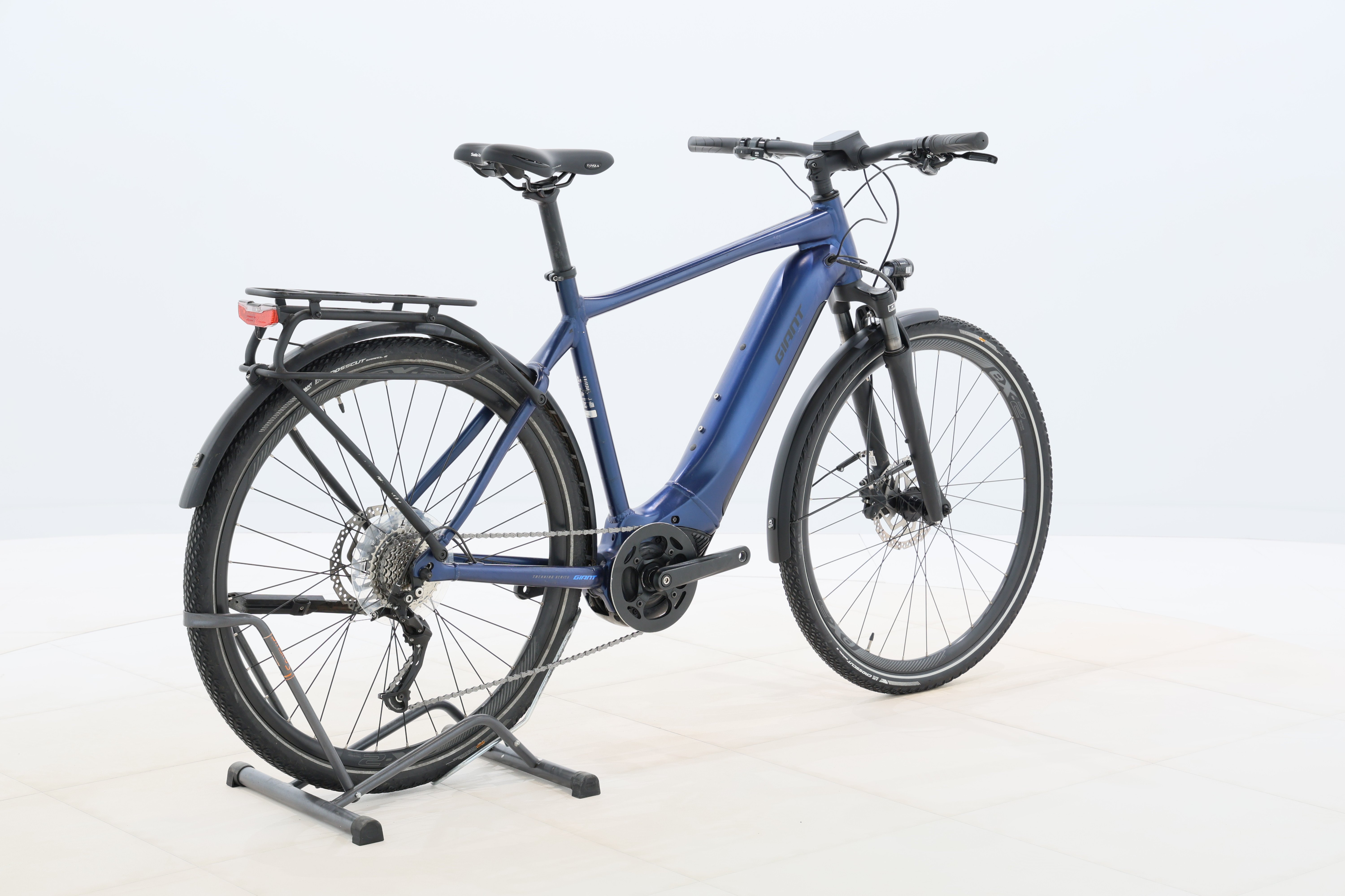 b1baf485-8d46-4bb3-9885-6af8800aa5ae