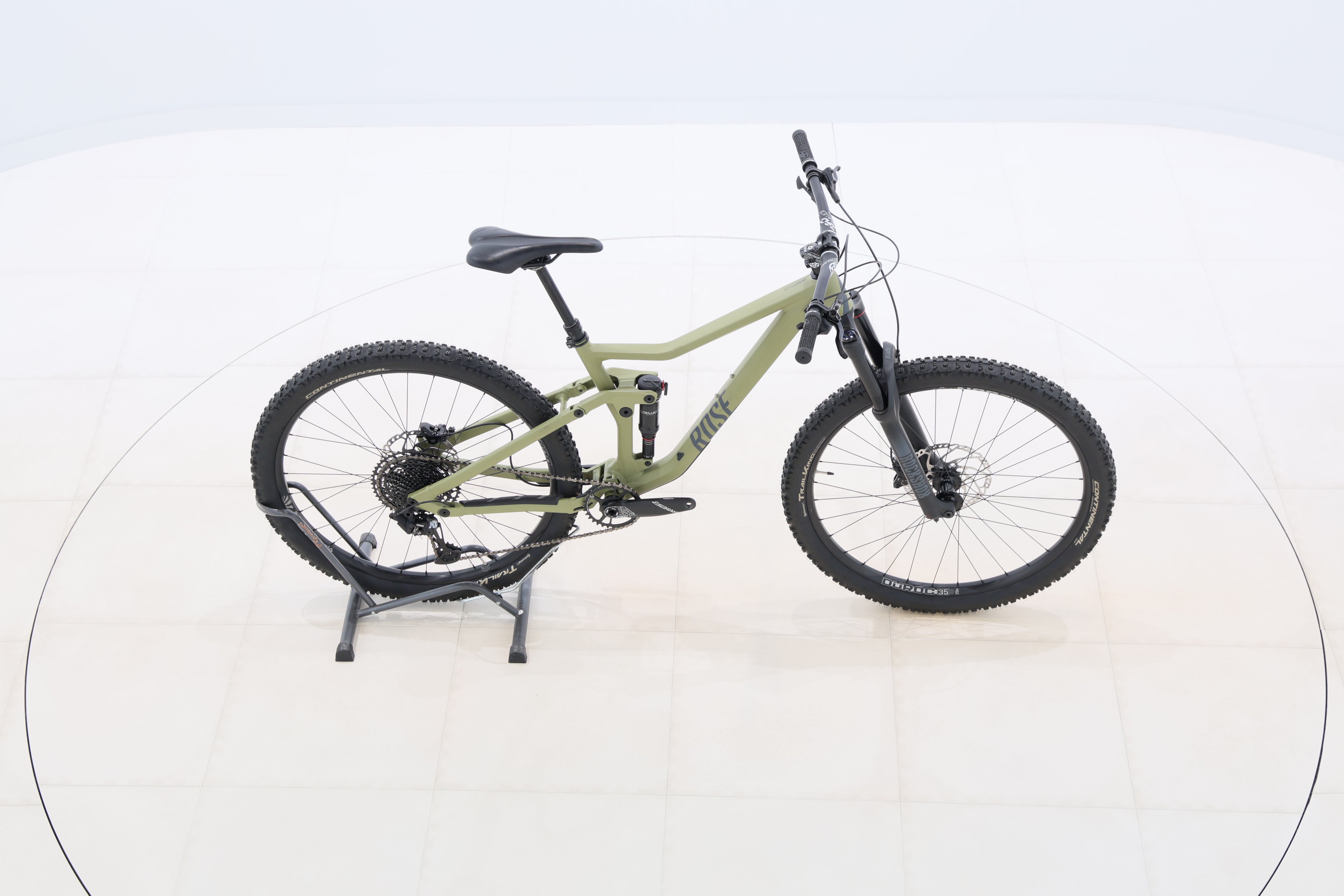 d7dc4db5-27b5-40b5-b3ab-7e254d2afbc1