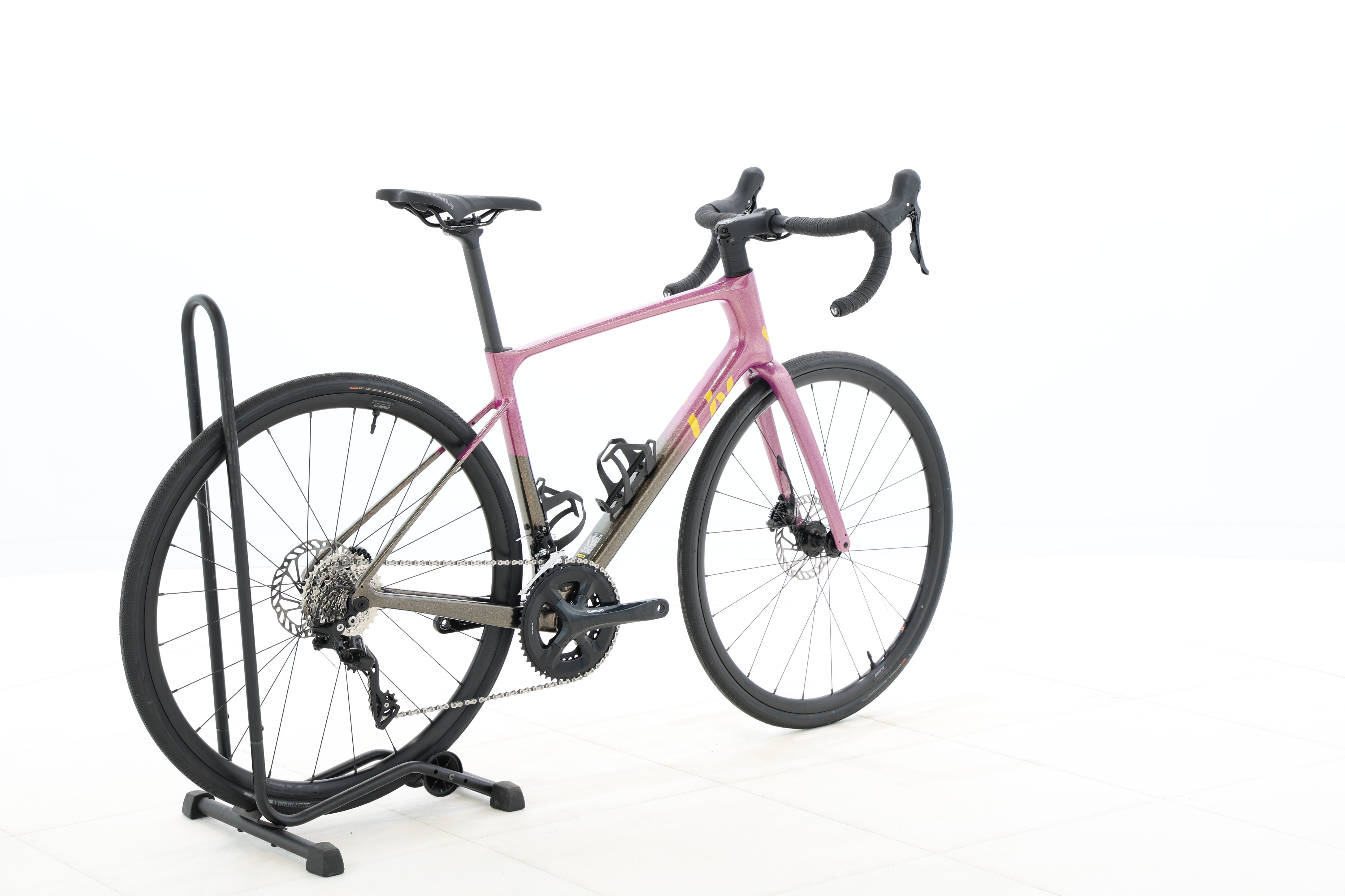 7b97bd27-326f-4aa9-b2c4-446727f2926a