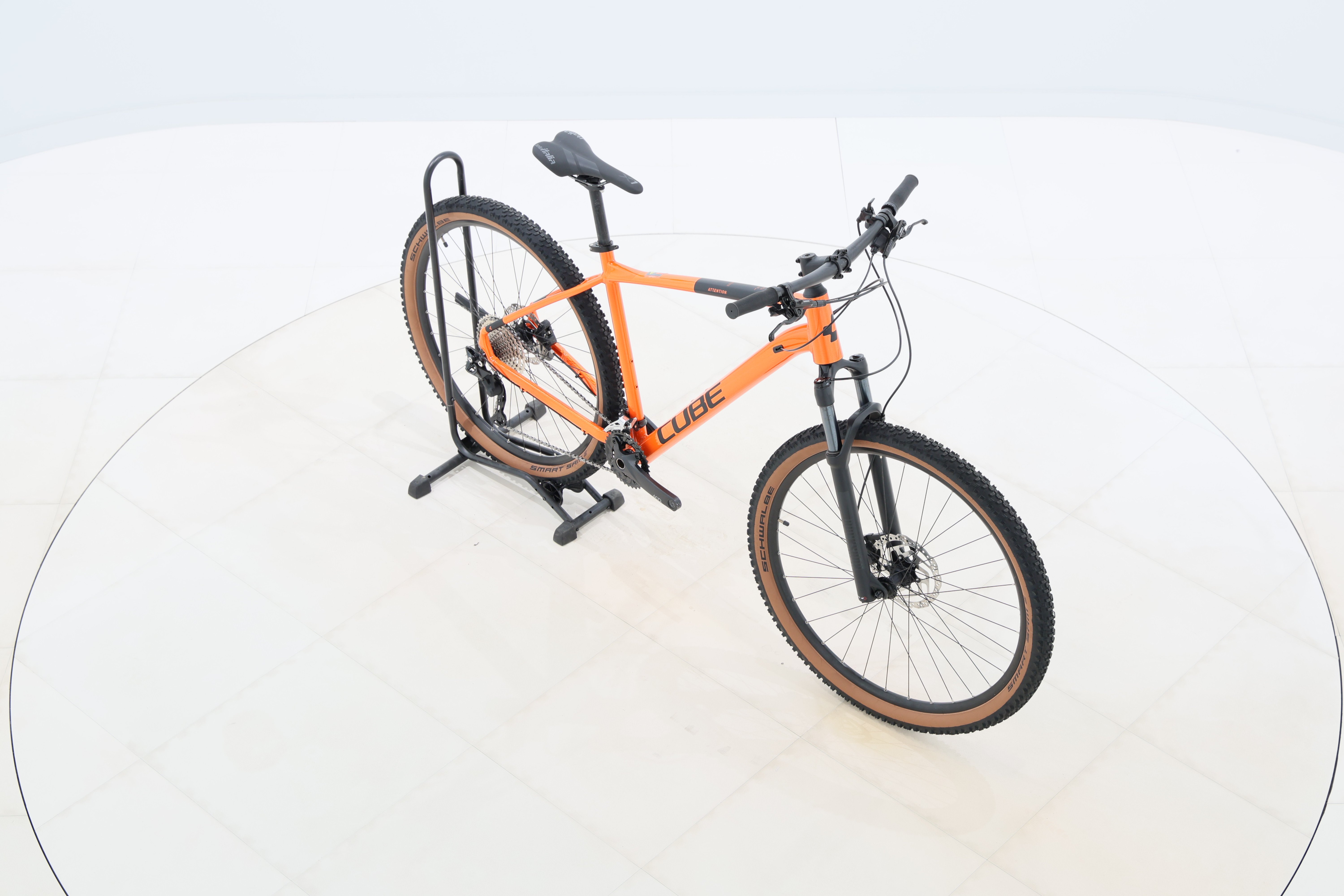 d3a8e3f5-338b-48ff-8d86-1a940de2b713