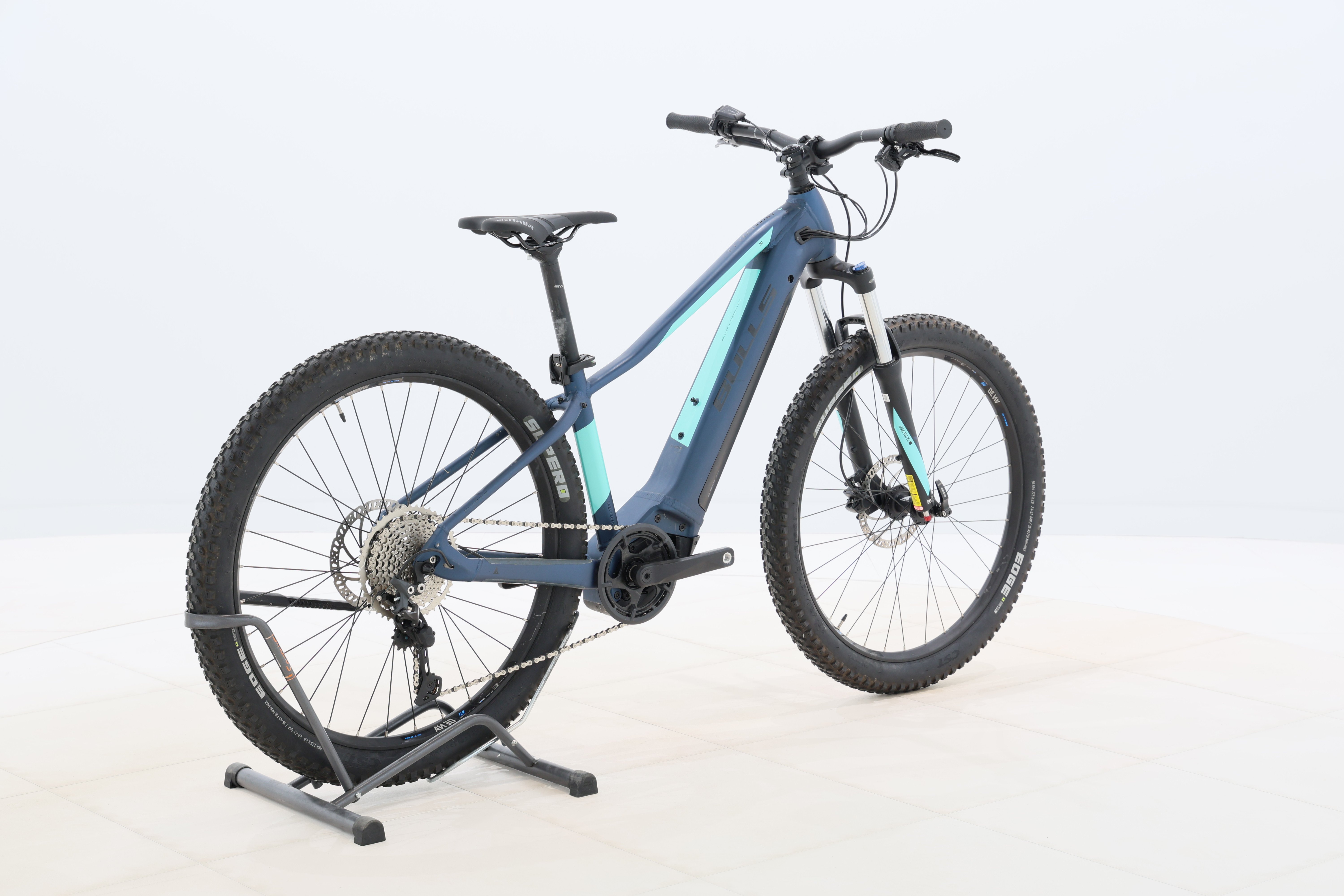 d0b30cc0-d099-43eb-a92f-95be63499b12