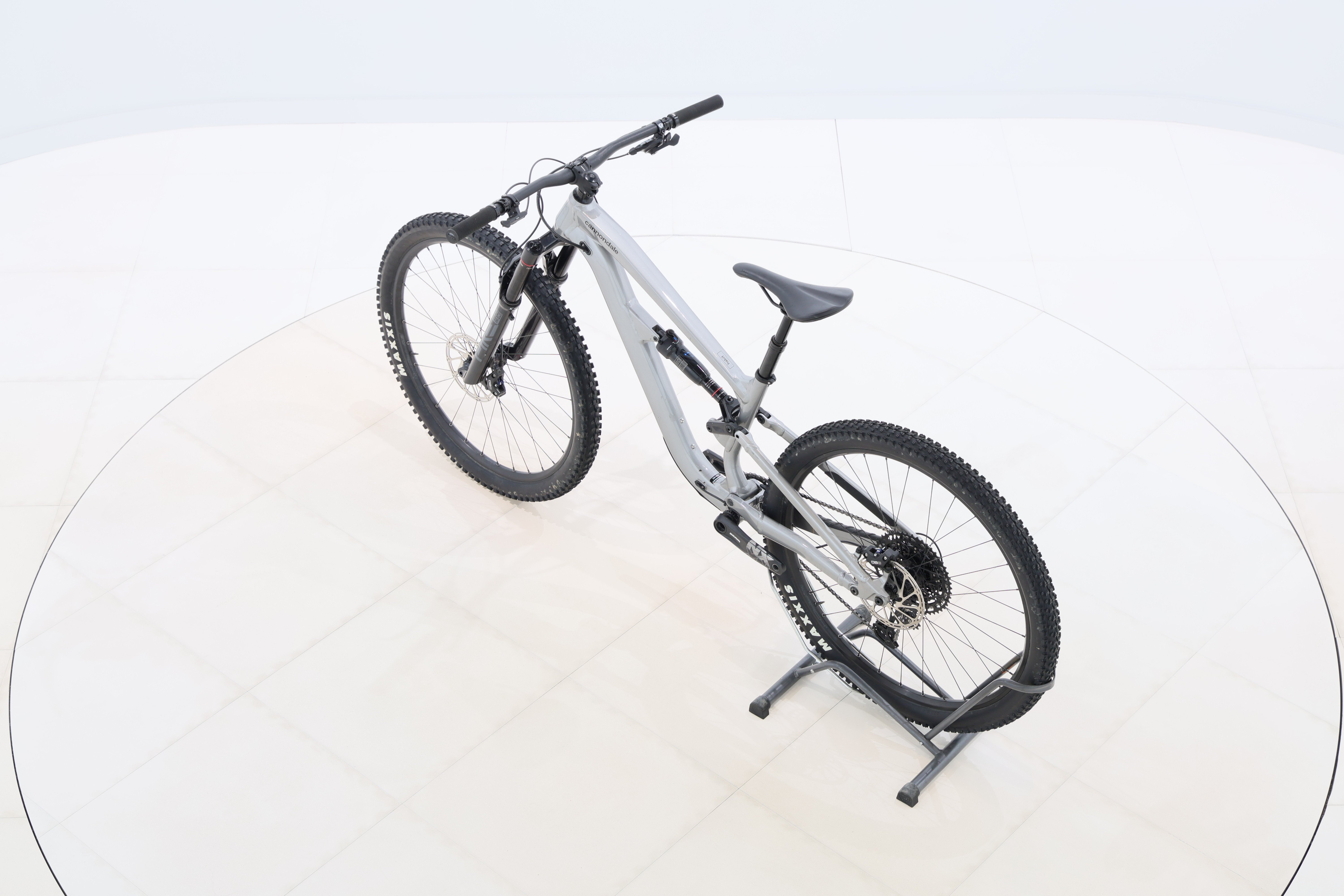 ab2d6858-30c7-42fb-b6db-28b34cd638a7