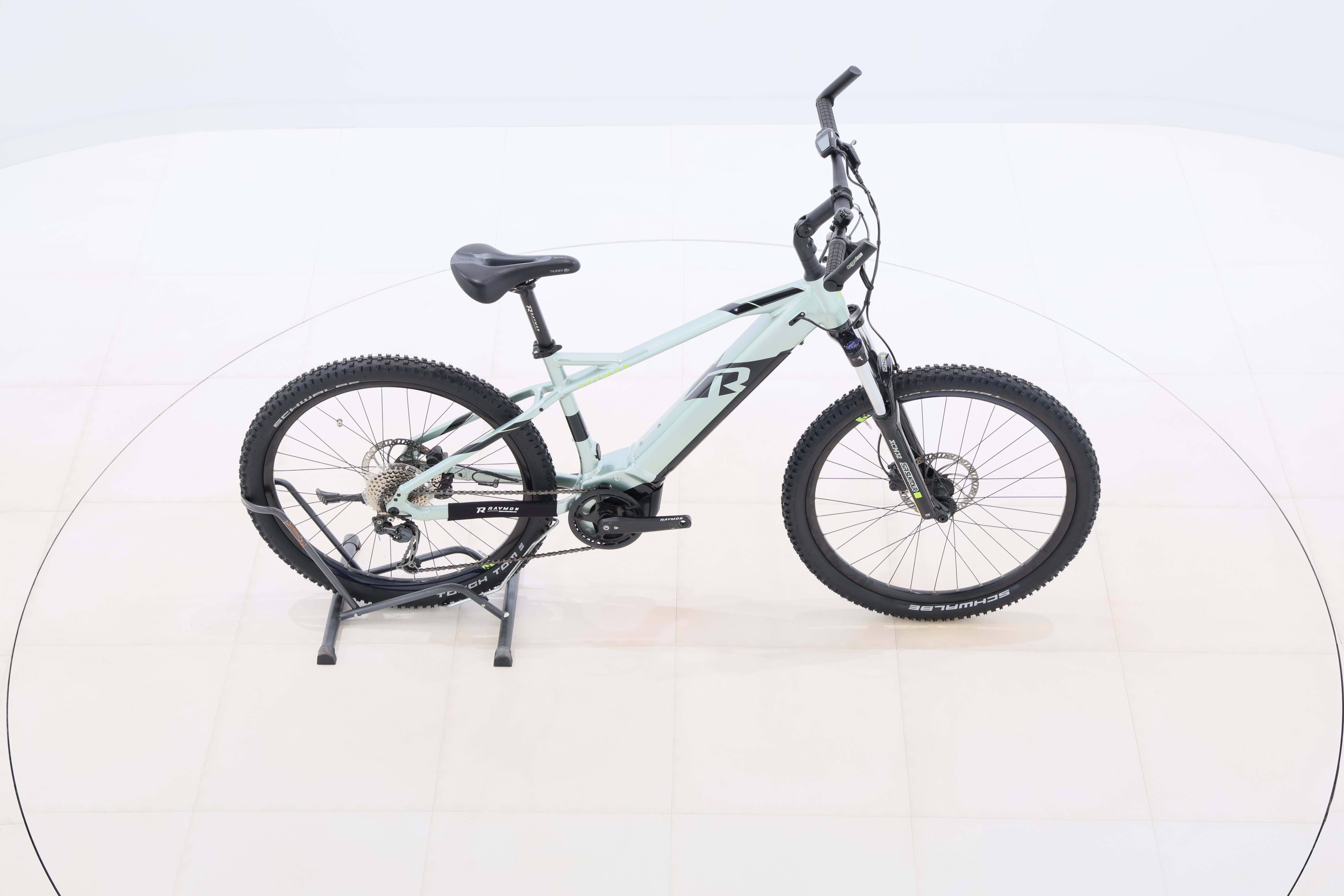 540b7724-e95c-43d3-bfbd-da4b6a1d5f81