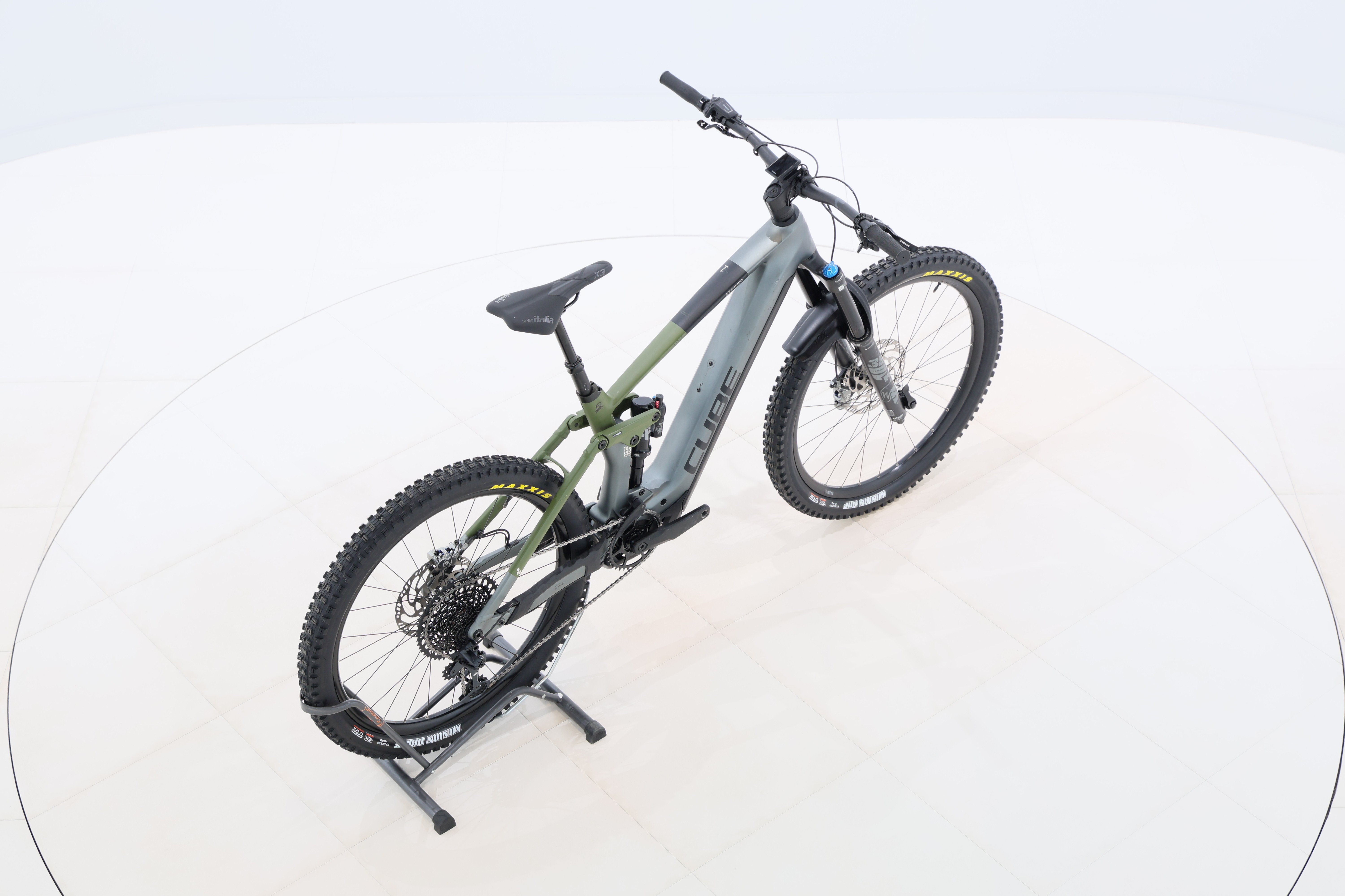 2d33df1e-6705-4226-8b25-34c10a84c4ad