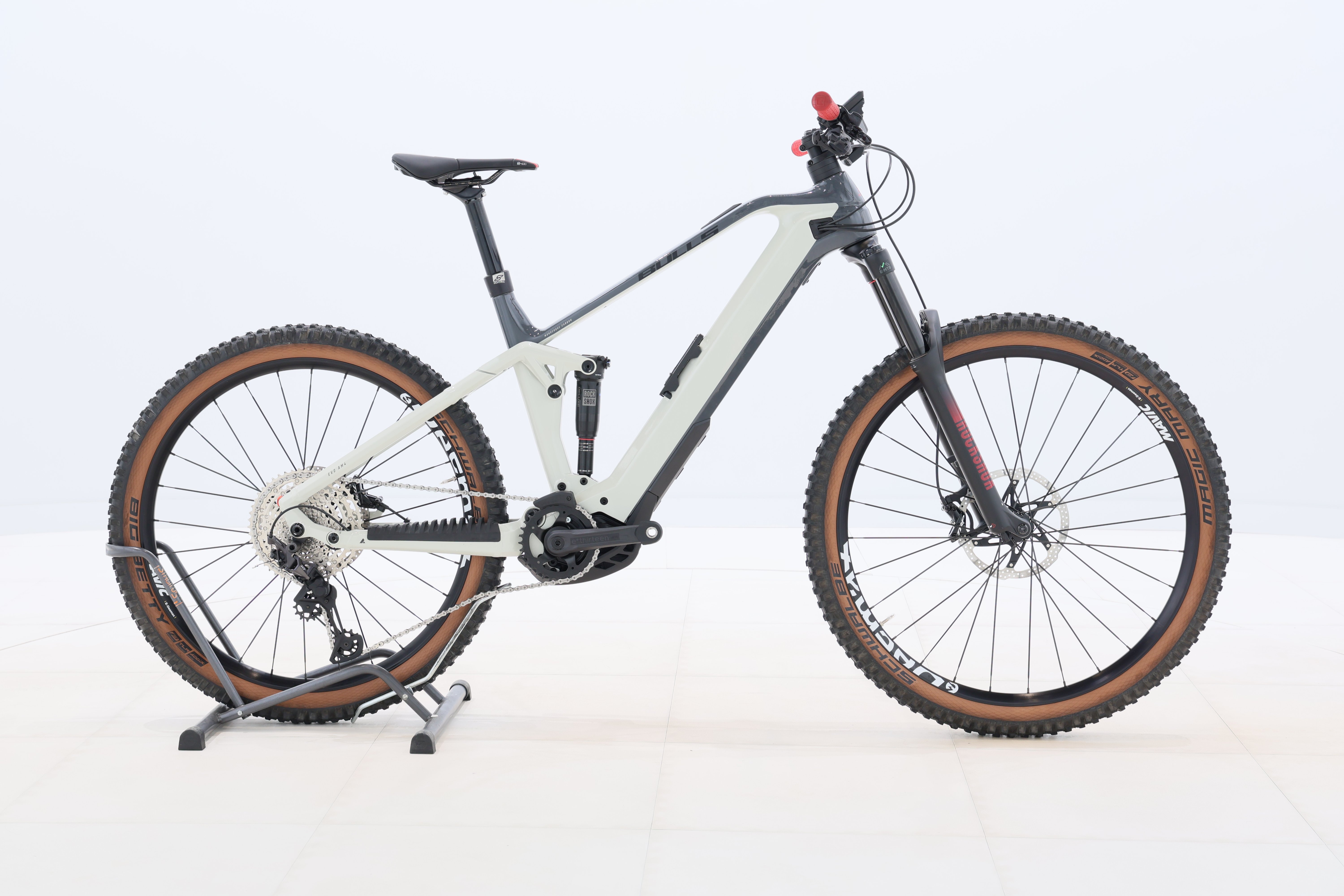 543b5a41-d82a-4266-885a-697ddd1b08a1