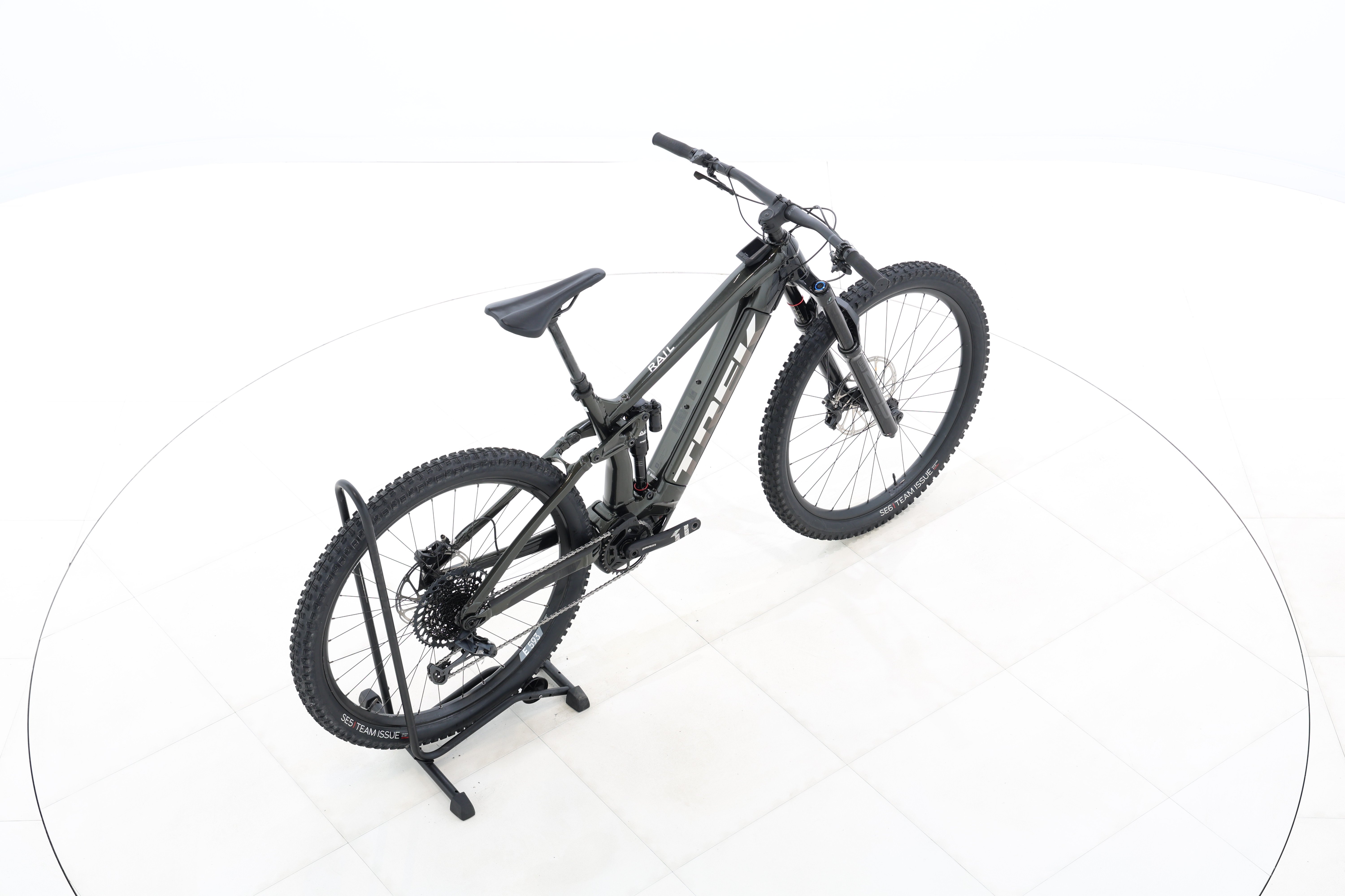 27568f8d-77db-4c4e-9aec-1f4073b90c05