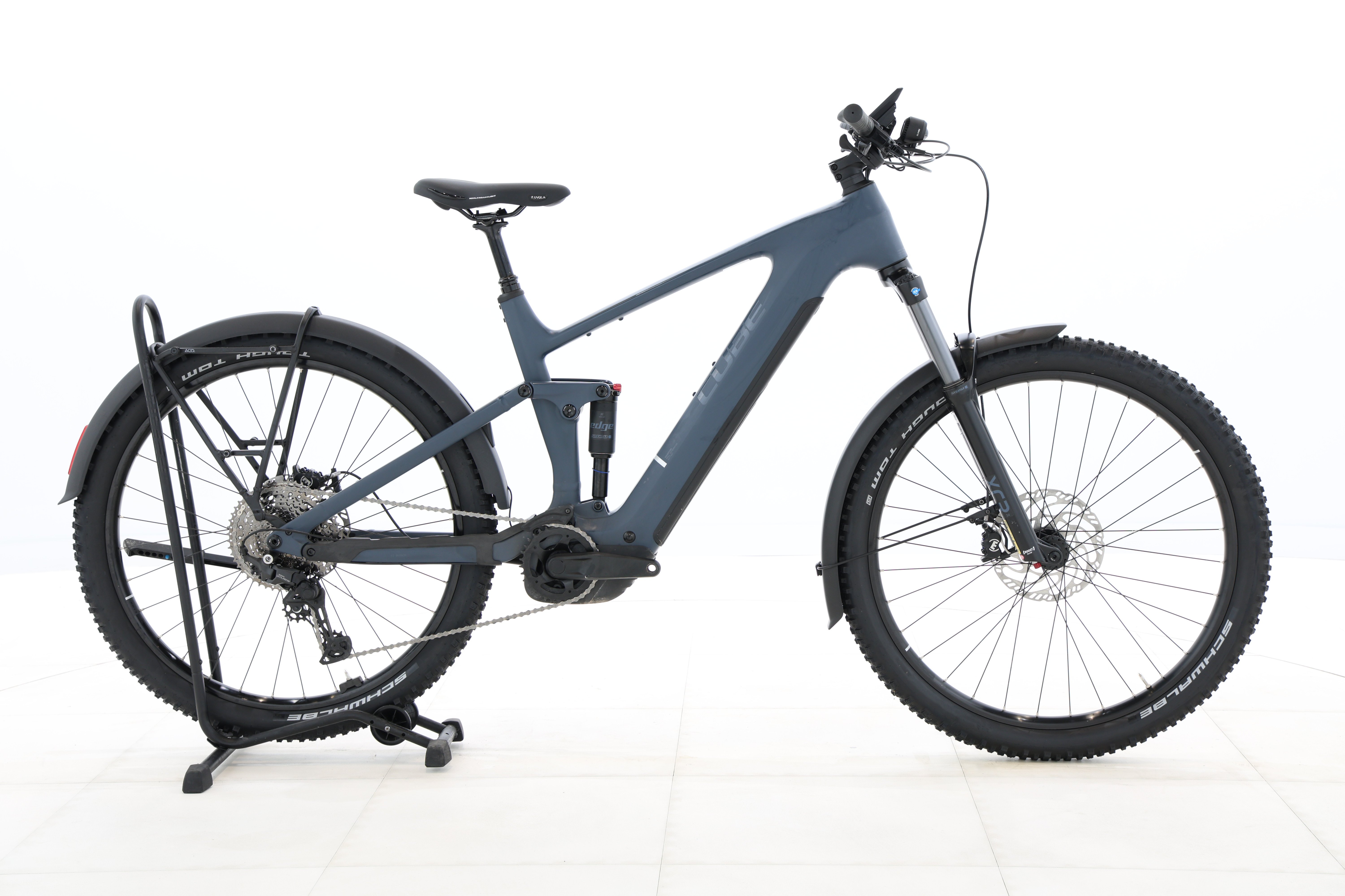 813eb2e4-a700-4906-9a8a-e9d21741f4ef