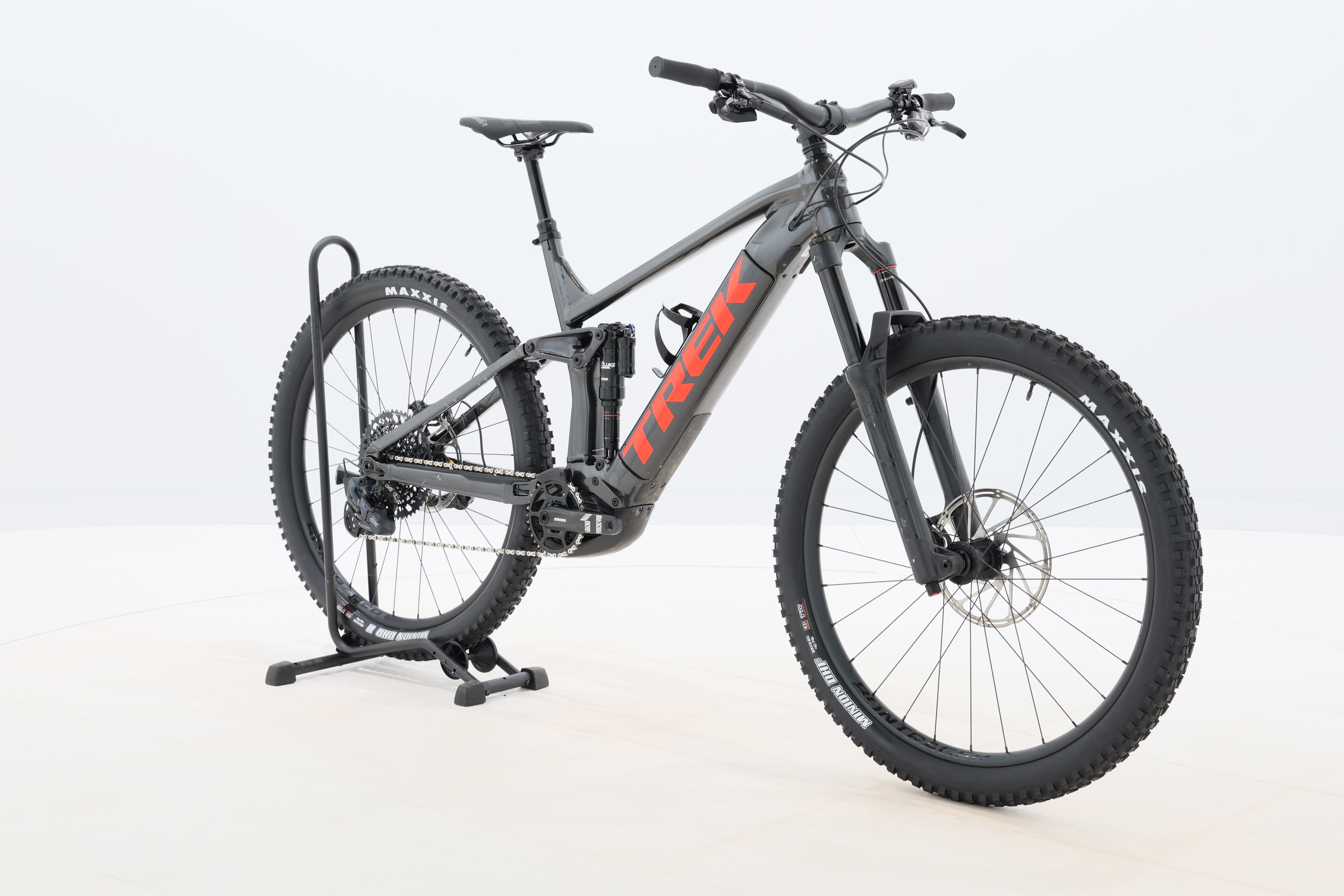 74e63a09-3563-438a-b11f-c03dda8e1313