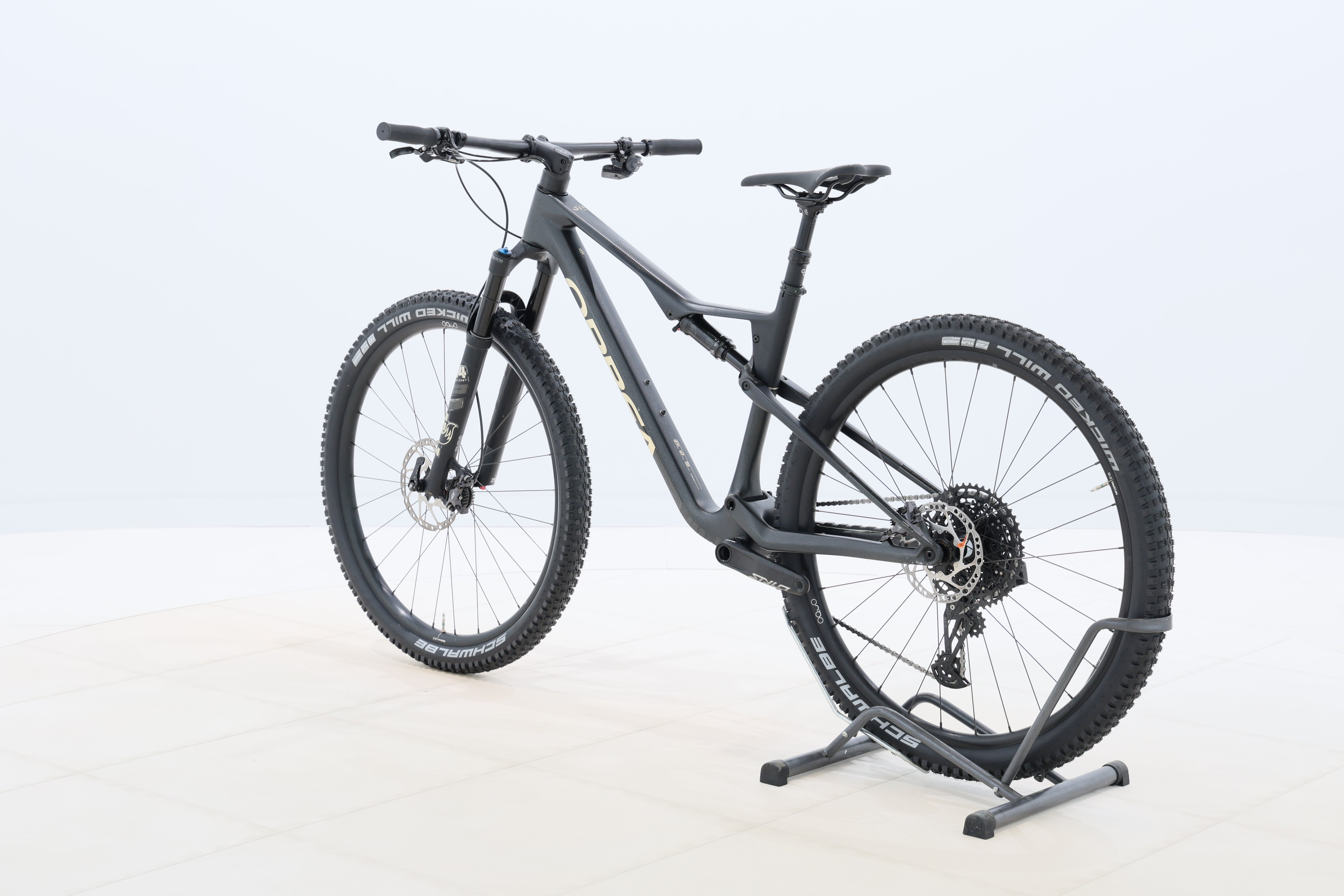 c38d129a-cf95-4bce-93ff-2c590e8a8207