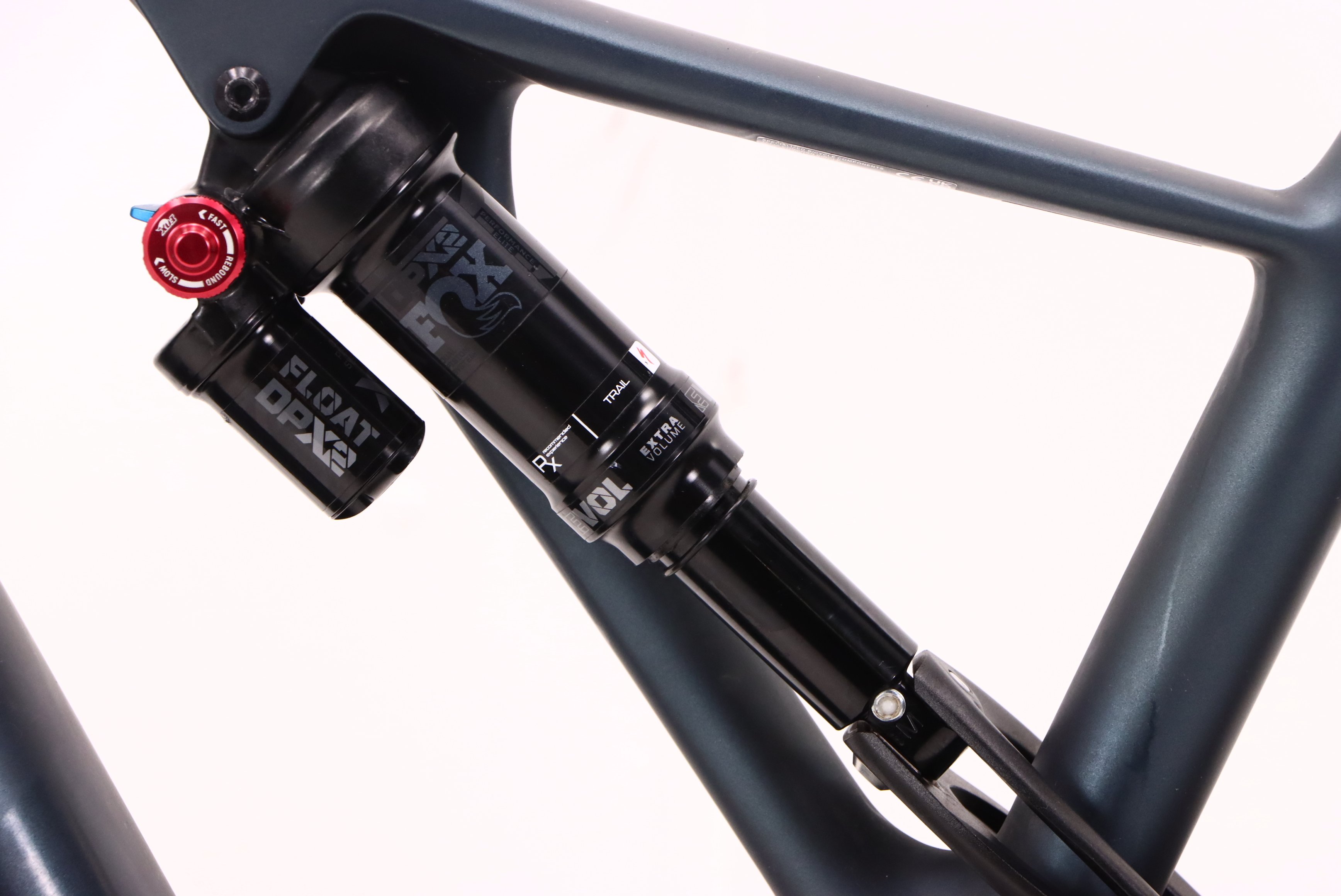 f2d44735-2c0a-4825-8151-0099ed0d8095