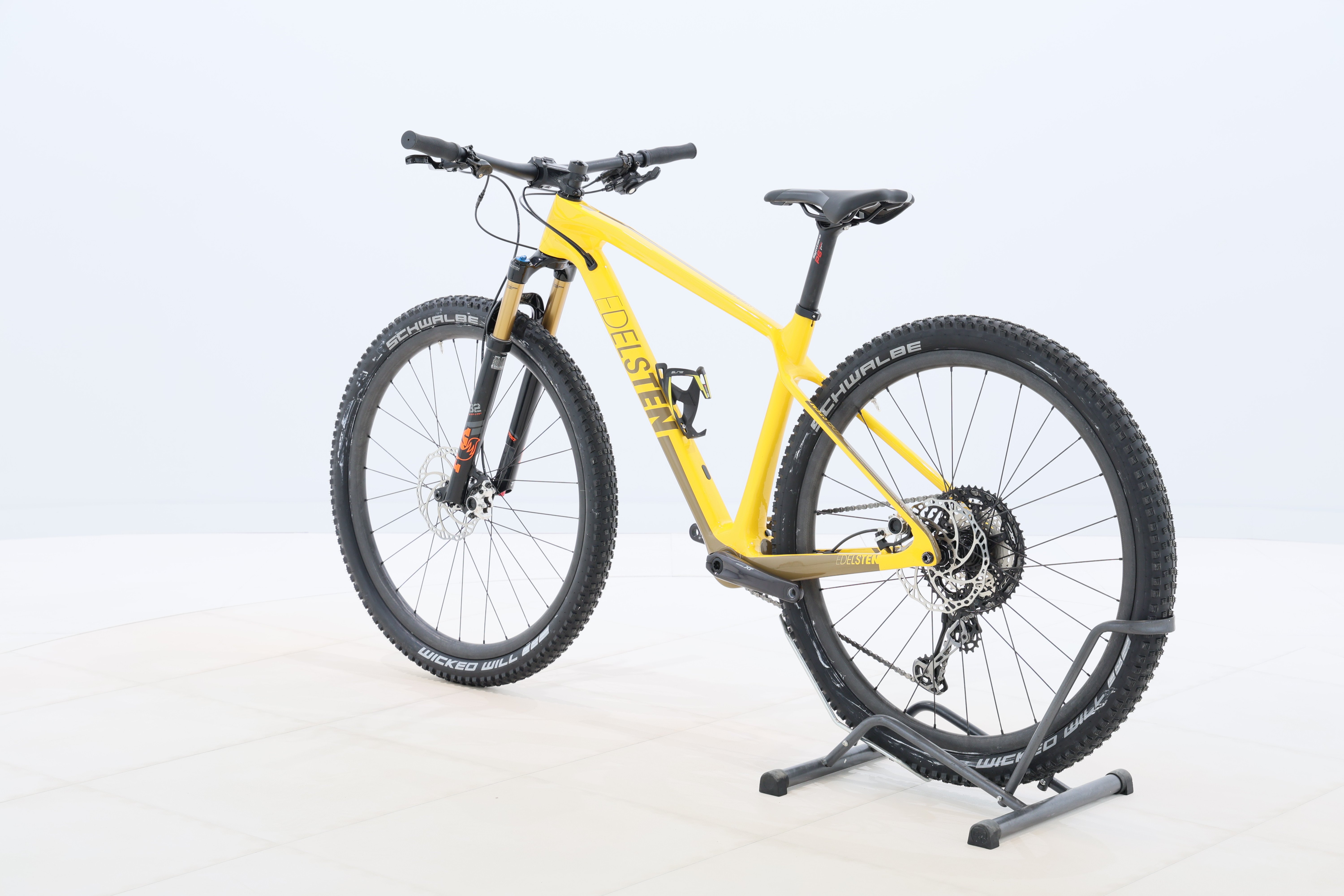 563629c1-6cdb-4332-806e-9289dbae1a77