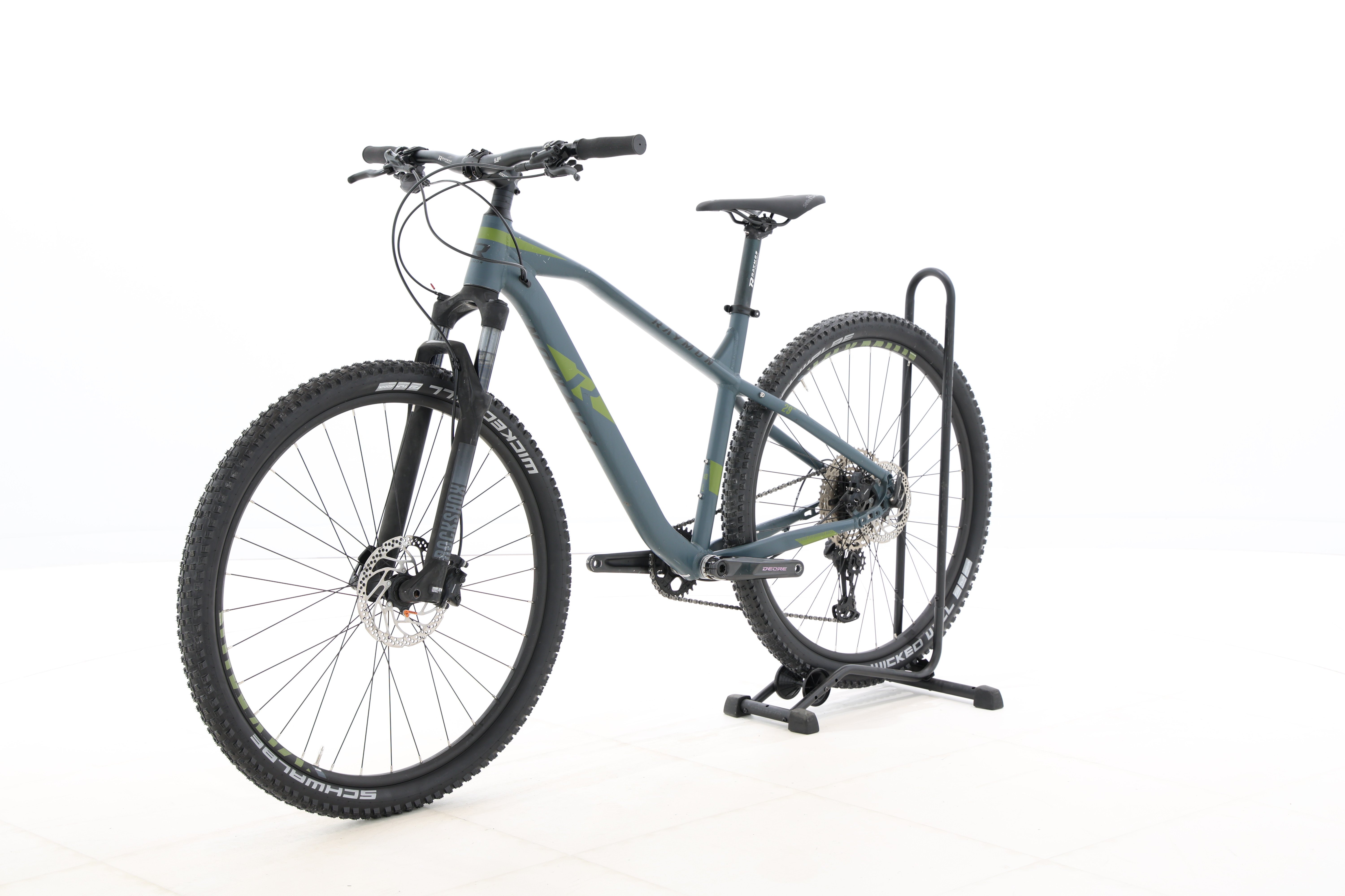 d357fb66-e433-439e-9752-ab9595f838e3