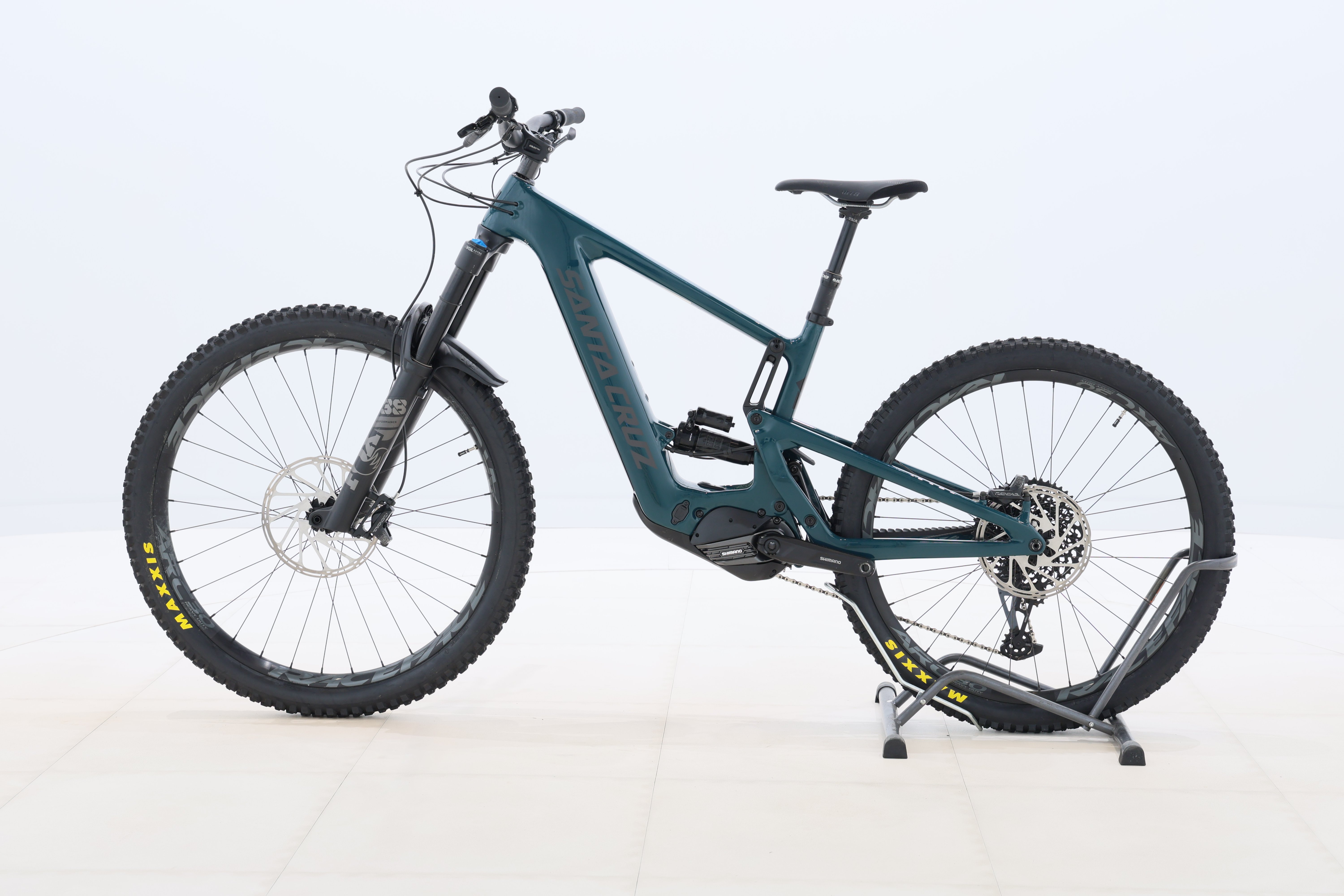 eb9f3fe0-0d44-4747-ada5-24768945b494