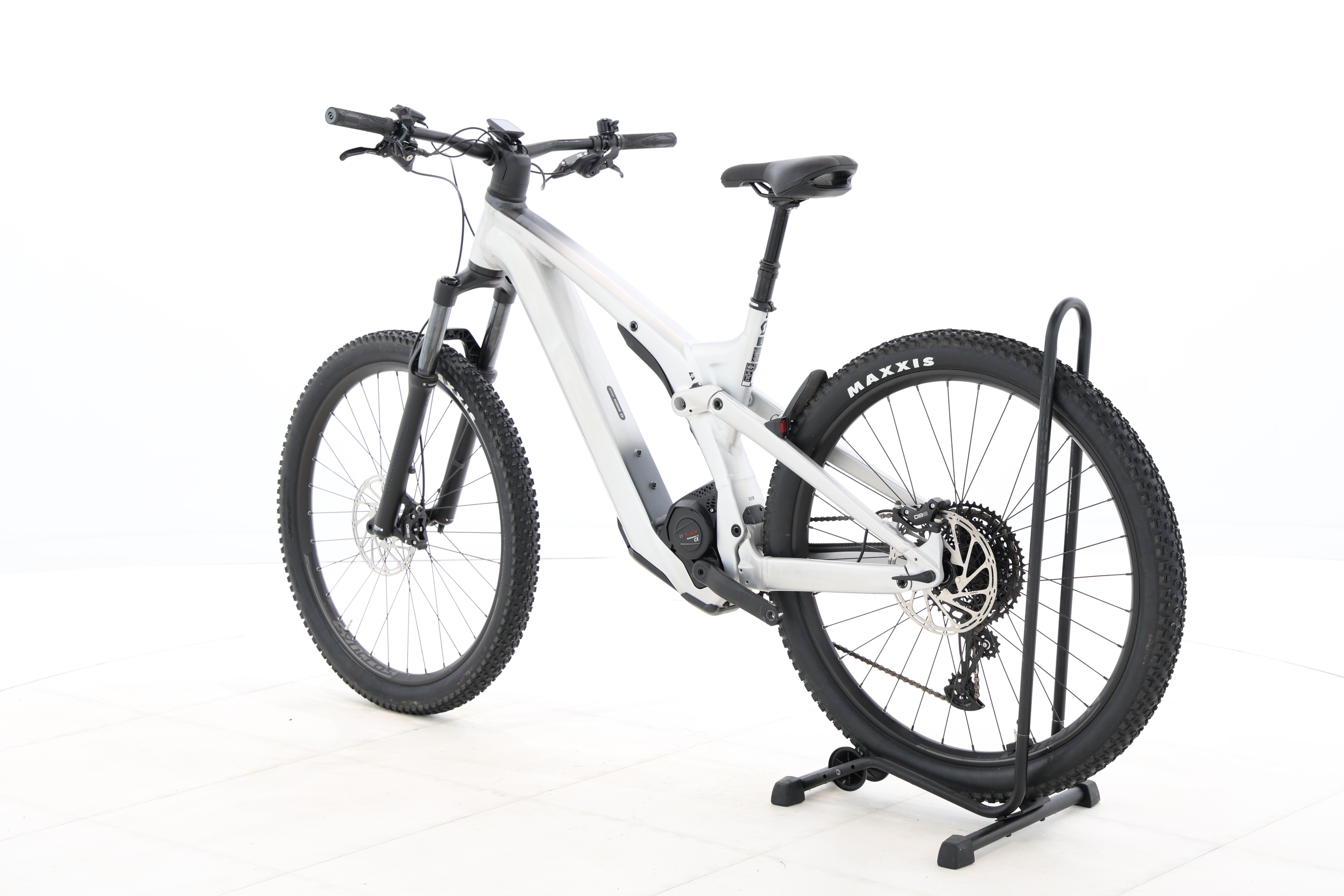 c24a947b-5d45-4fb3-a0e8-74e8862bec6f