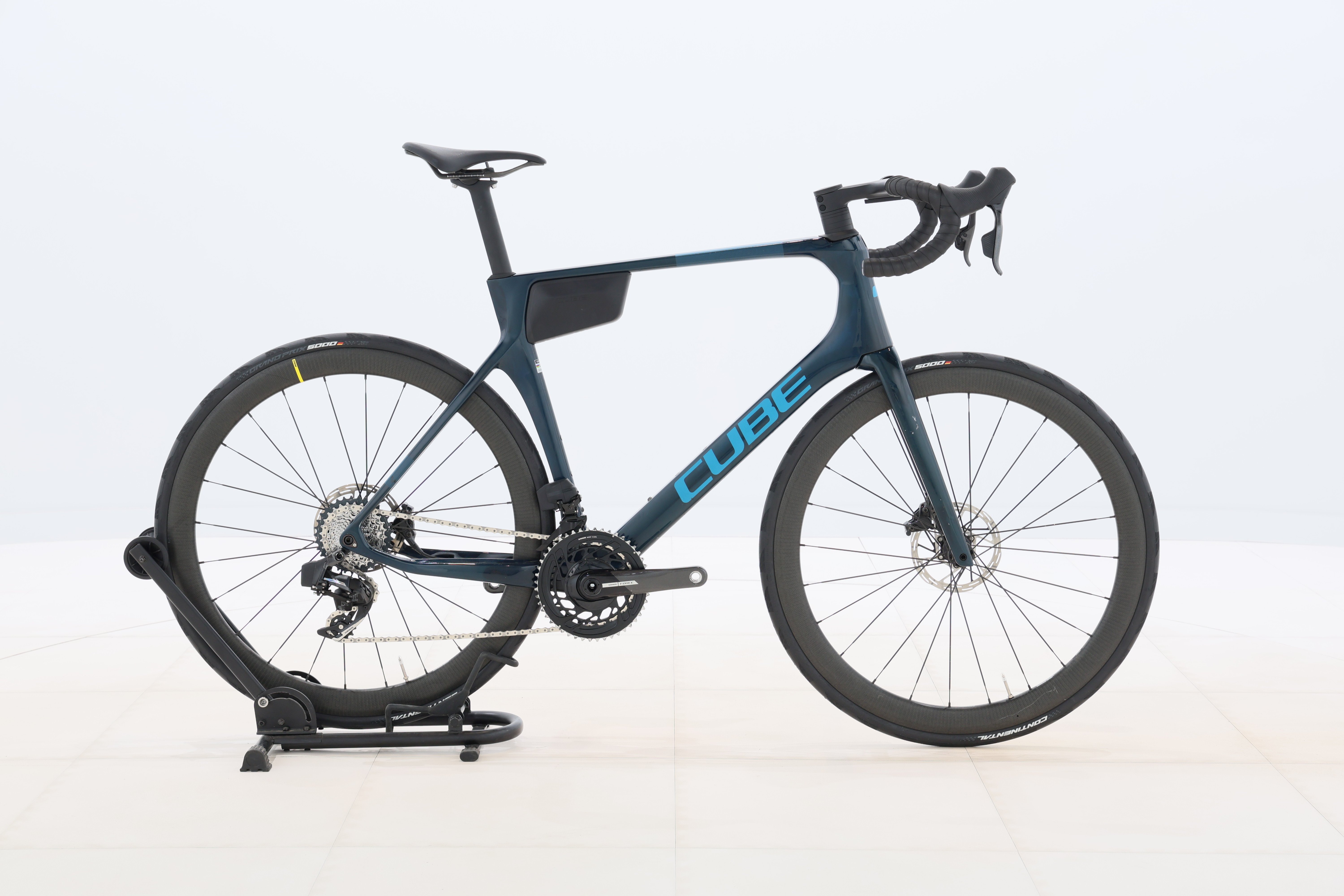 fb226b9c-0318-4bf2-92e3-4f1d94e1e701