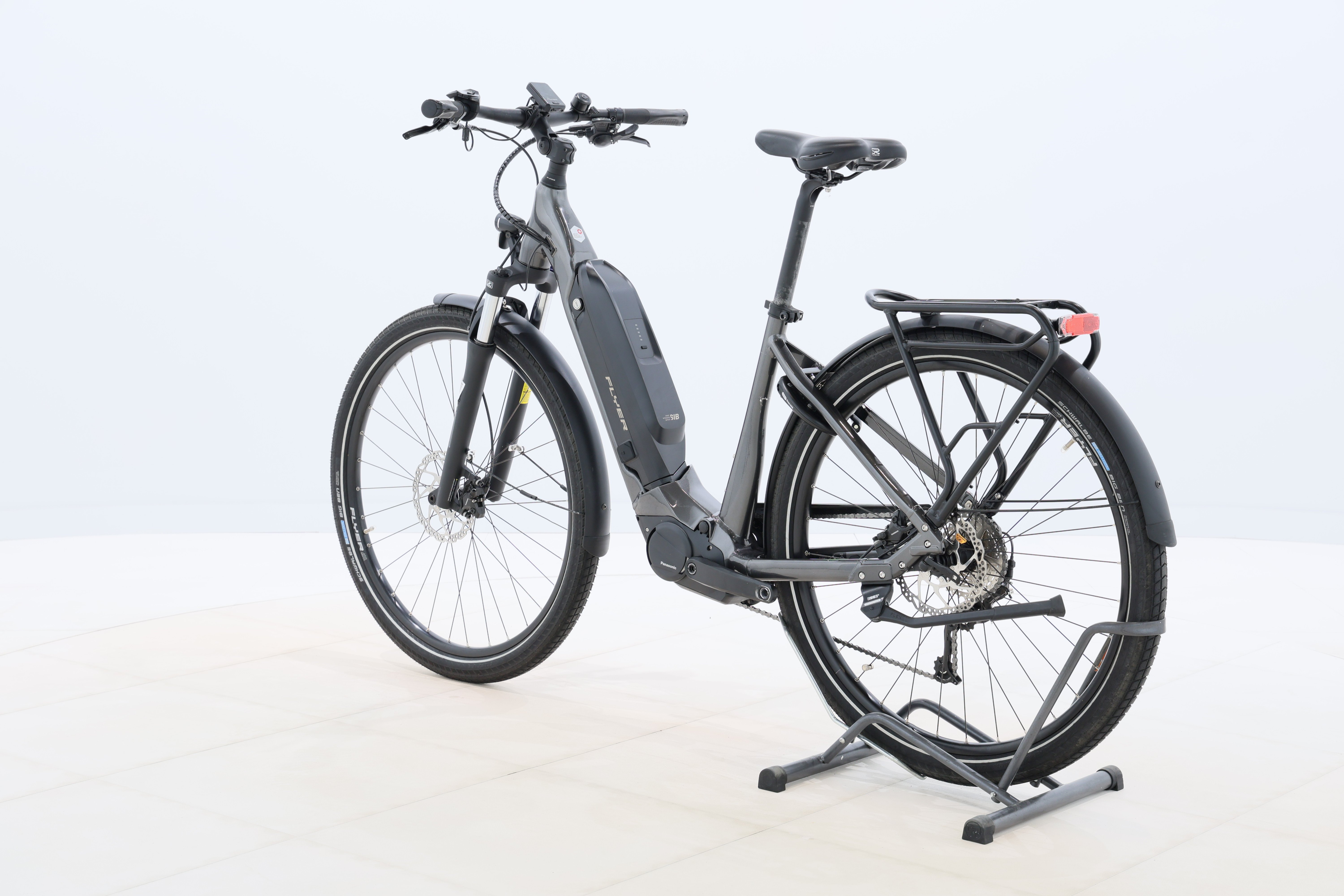 f0fc601c-3ea2-47d8-a3c2-d1de5b56ed16