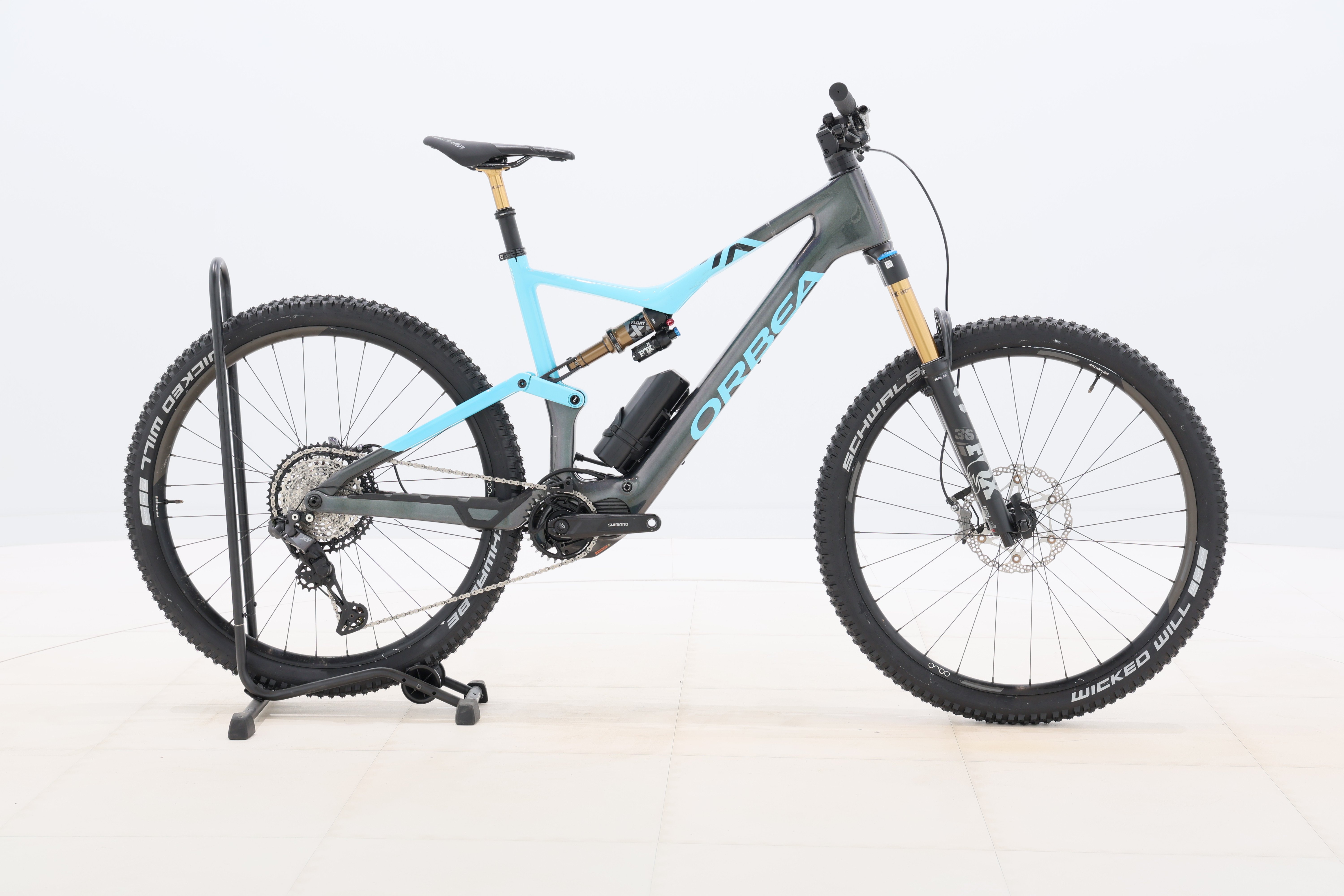 bc09d553-45bd-4ba1-a46f-e498eab6f283